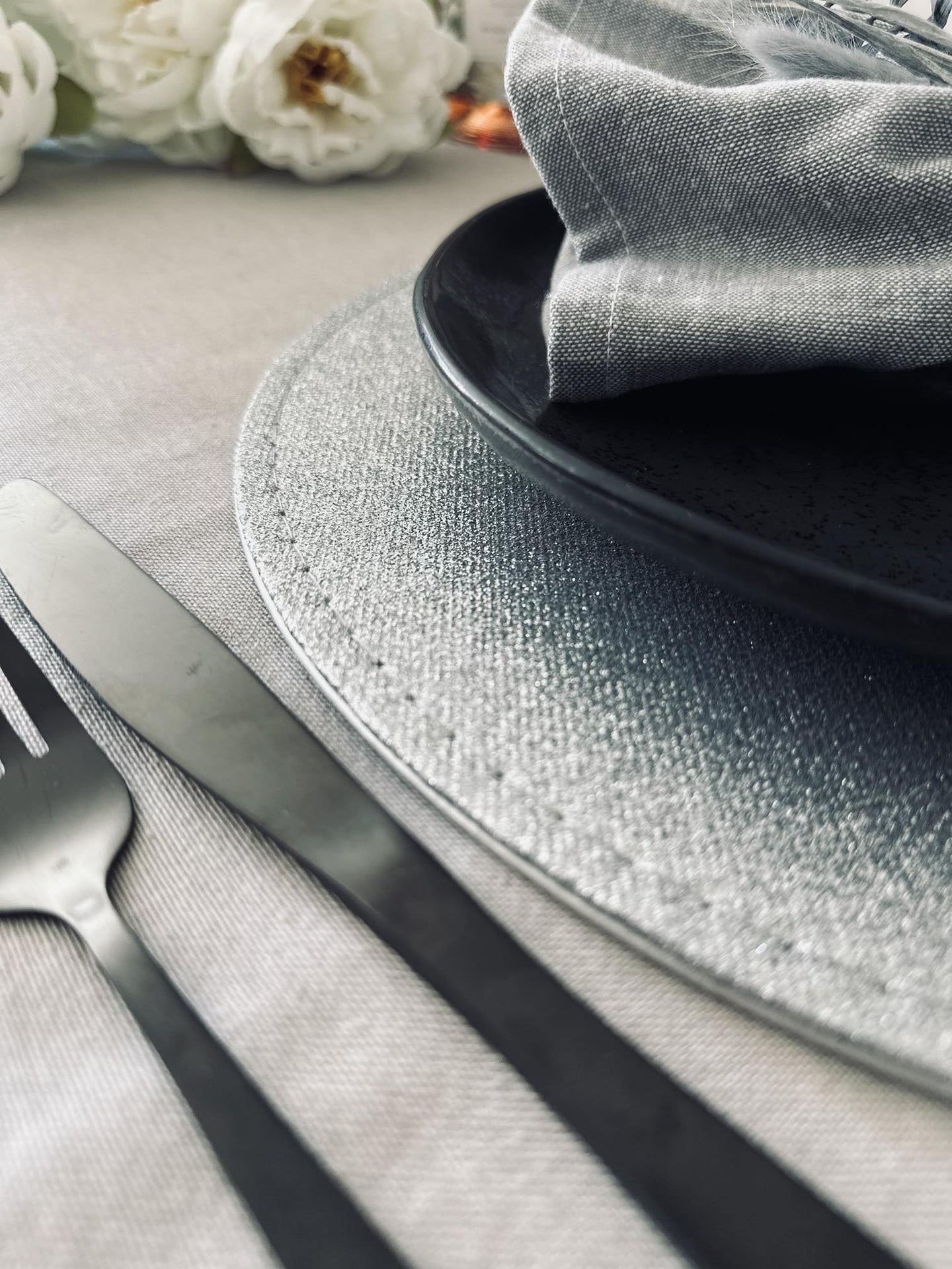 Dækkeserviet – Sølv glimmer - VIAMAJA.DK