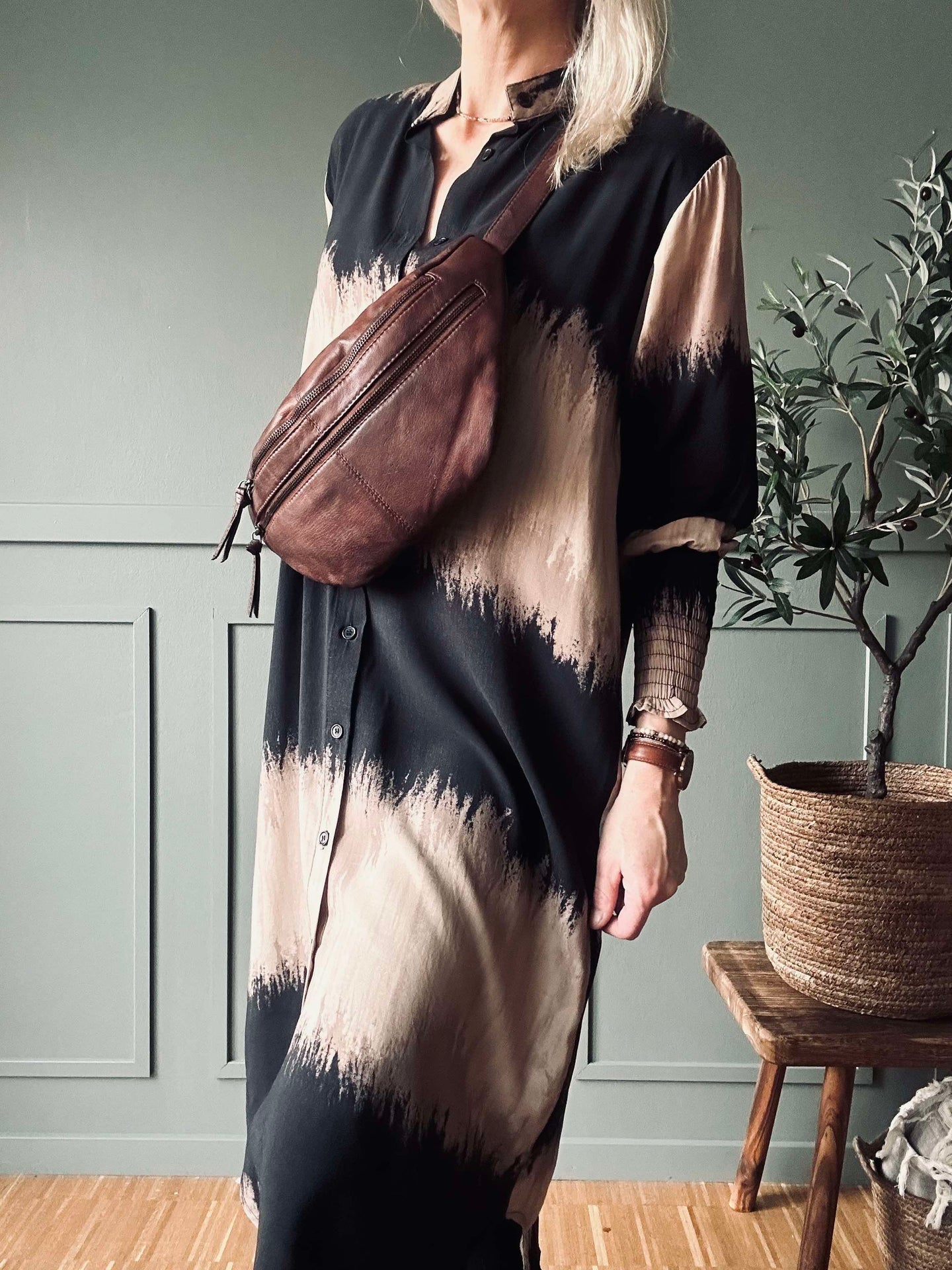 Klänning Merle Dark Camel