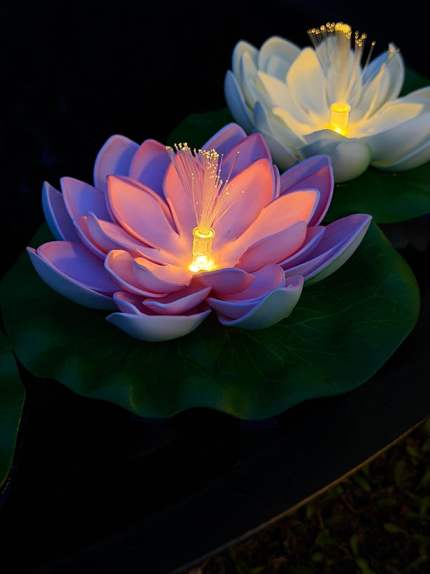 Lotus med solceller - Flera färger