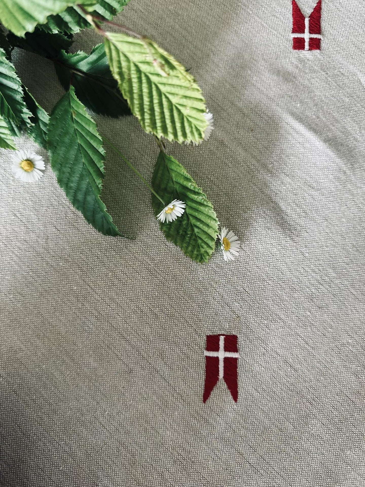 Dug med flag – Flere størrelser - VIAMAJA.DK