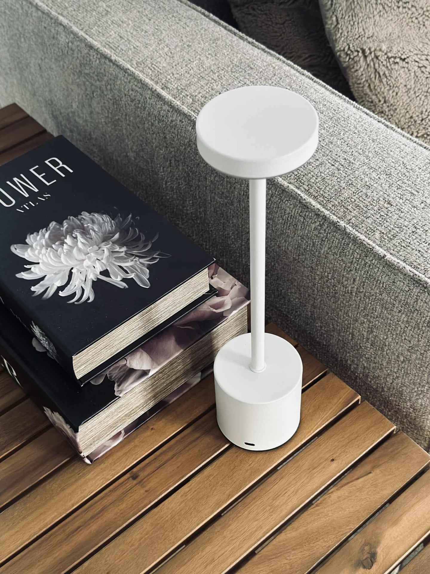 LED bordlampa KELLY Vit - uppladdningsbar