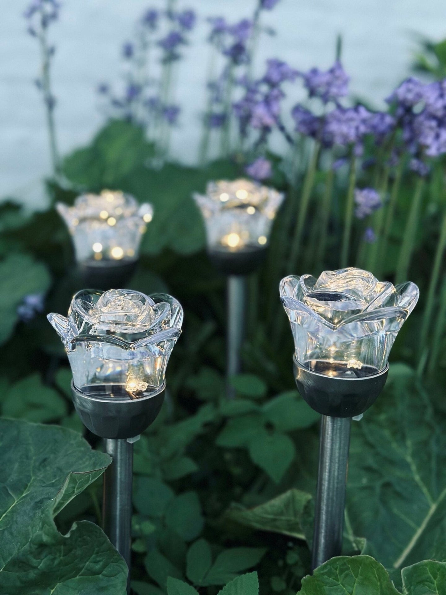 Fakkel med solceller FLOWER – Sæt med 4 stk - VIAMAJA.DK