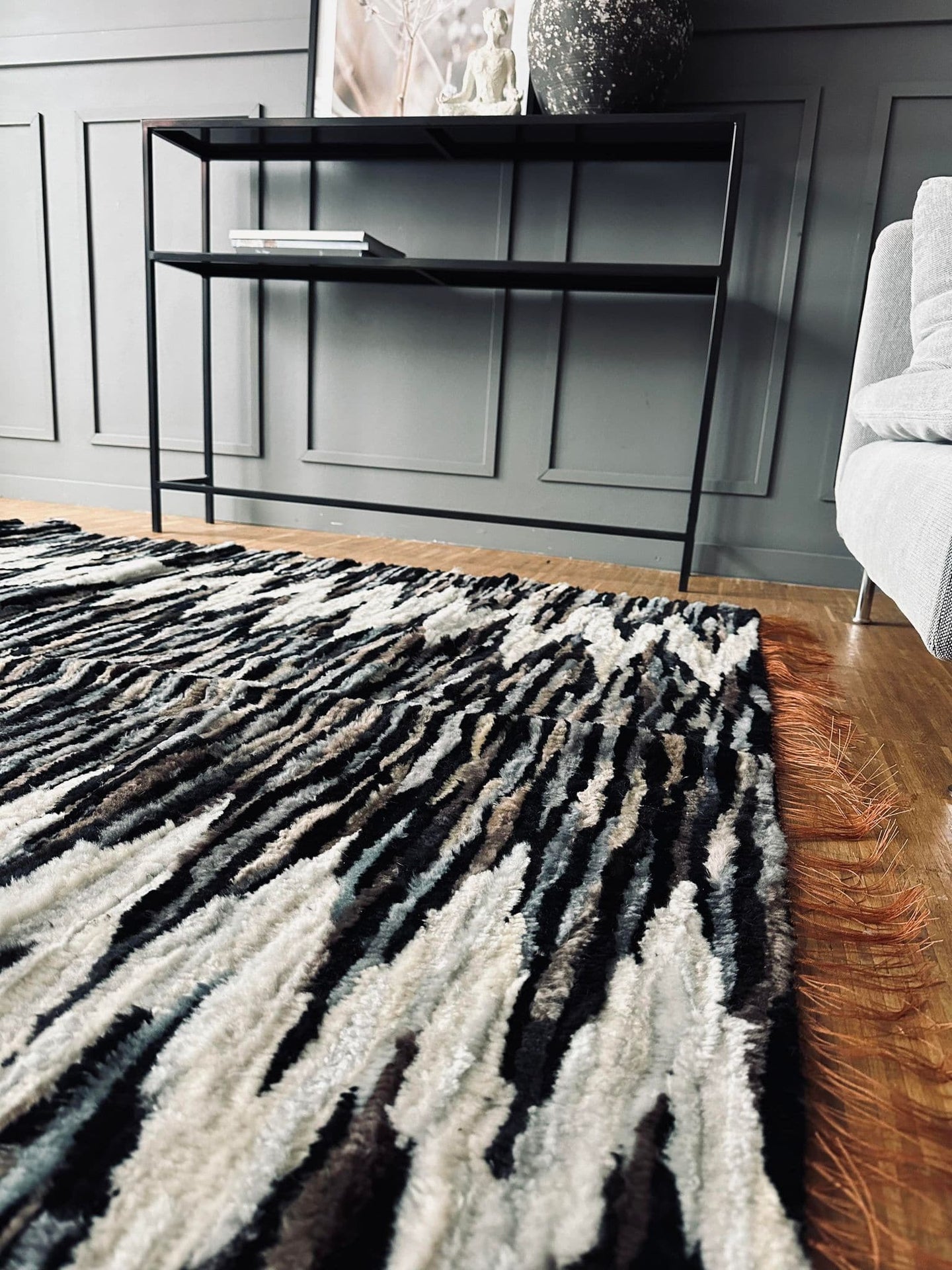 Gulvtæppe i lammeskind - ZigZag - VIAMAJA.DK