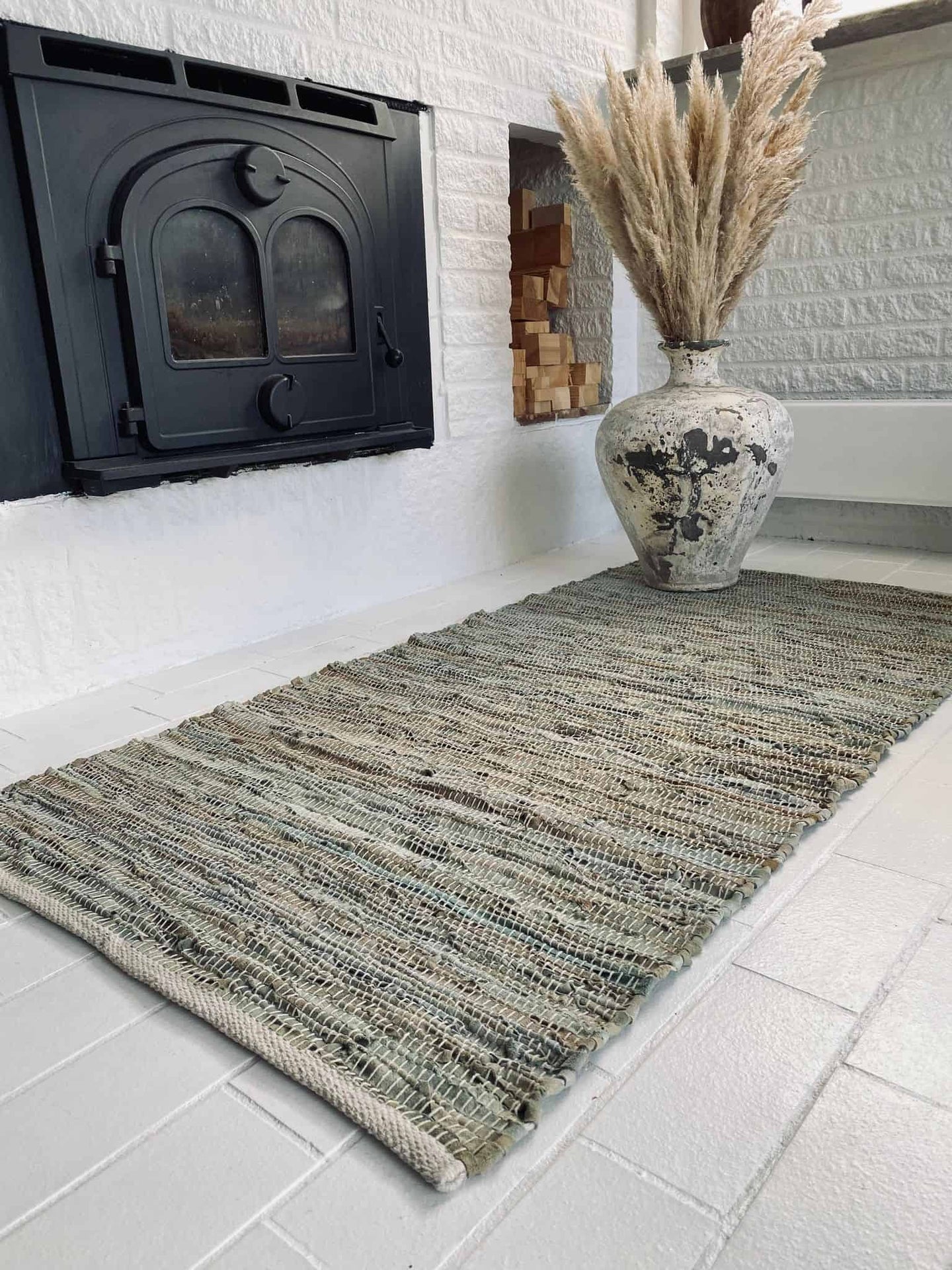 Gulvtæppe i skind – Duset grøn - 70×140 - VIAMAJA.DK