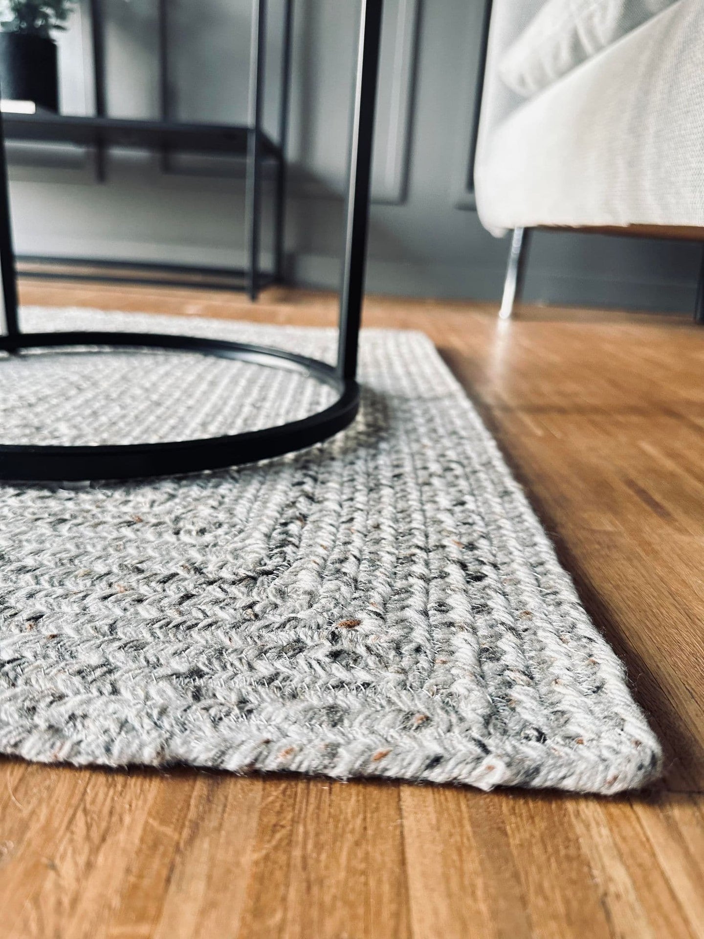 Gulvtæppe Lys Grå – Godkendt til inde og ude - VIAMAJA.DK