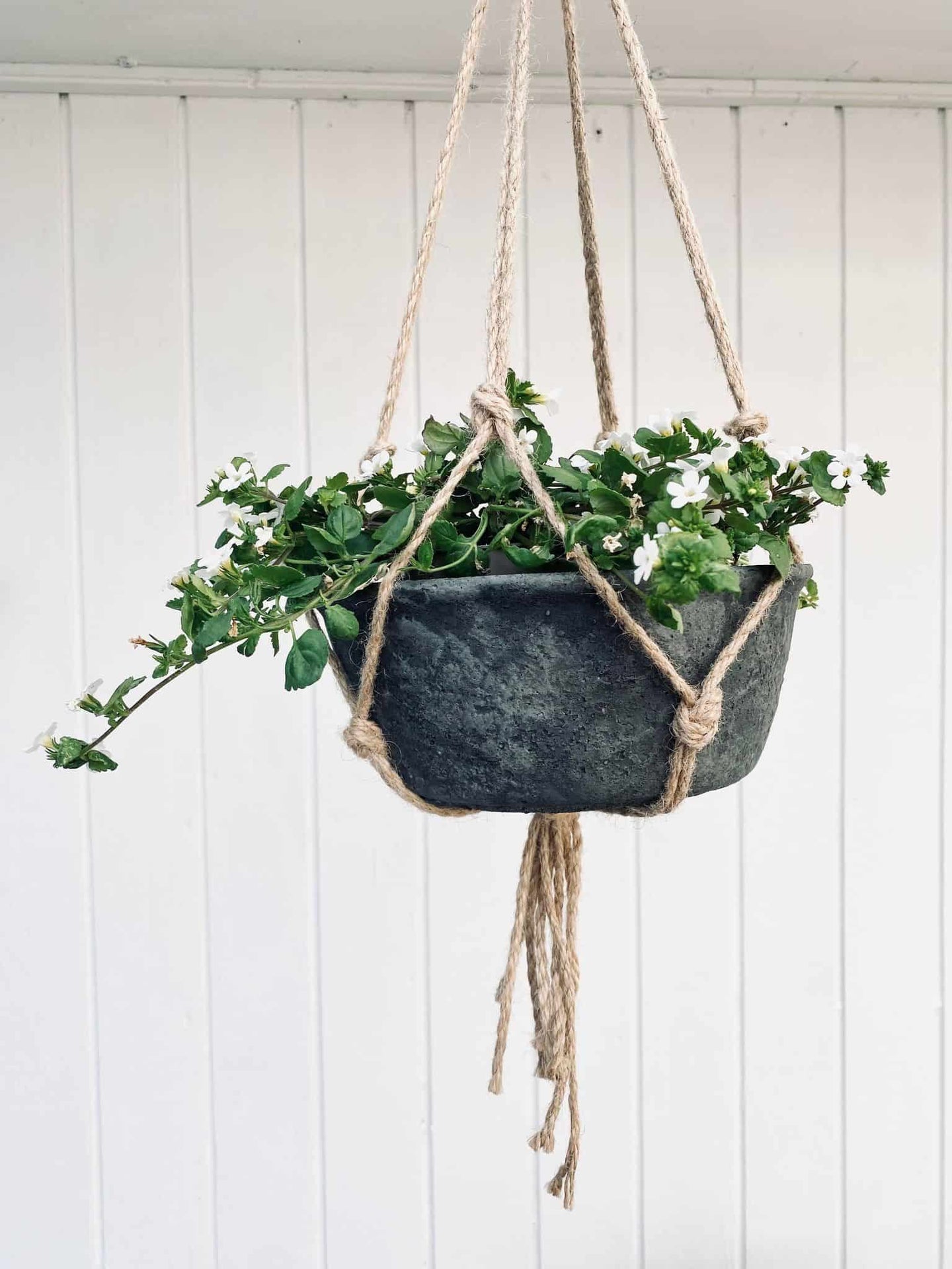 Hængepotte - Grå potte ink ophæng - VIAMAJA.DK