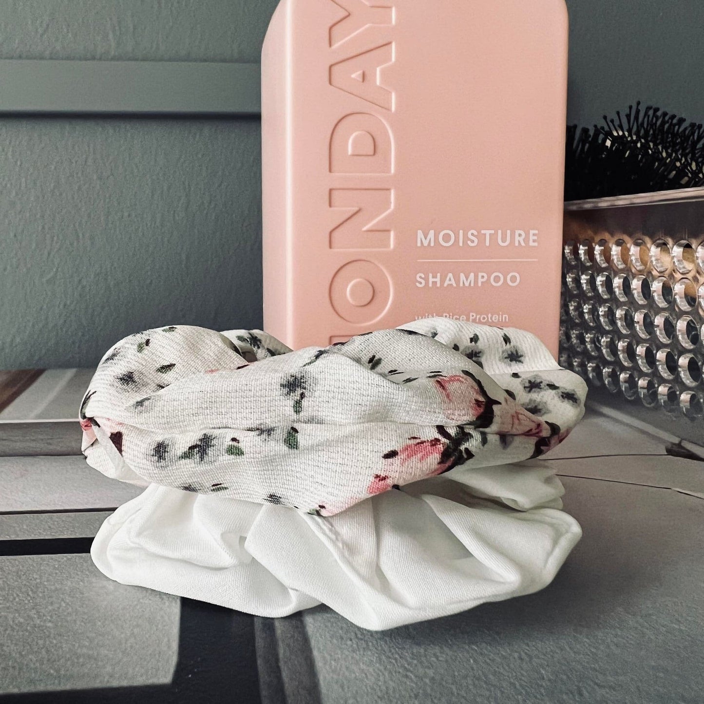 Hårelastikker scrunchie 2 stk - Hvid mix - VIAMAJA.DK