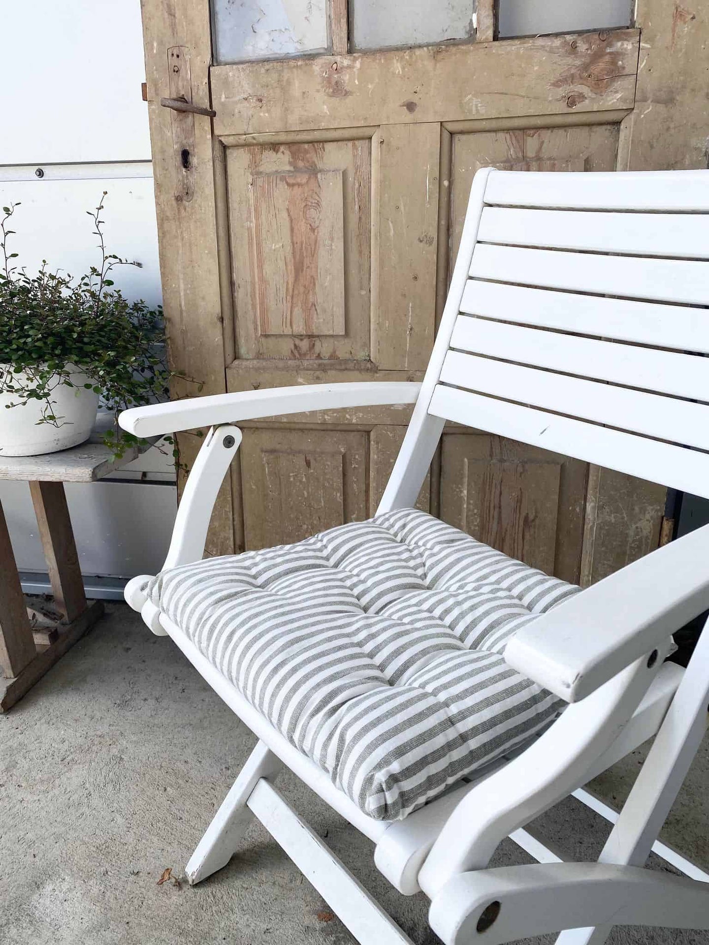 Havehynde futon – Stribet salvie grøn 40×40 - VIAMAJA.DK