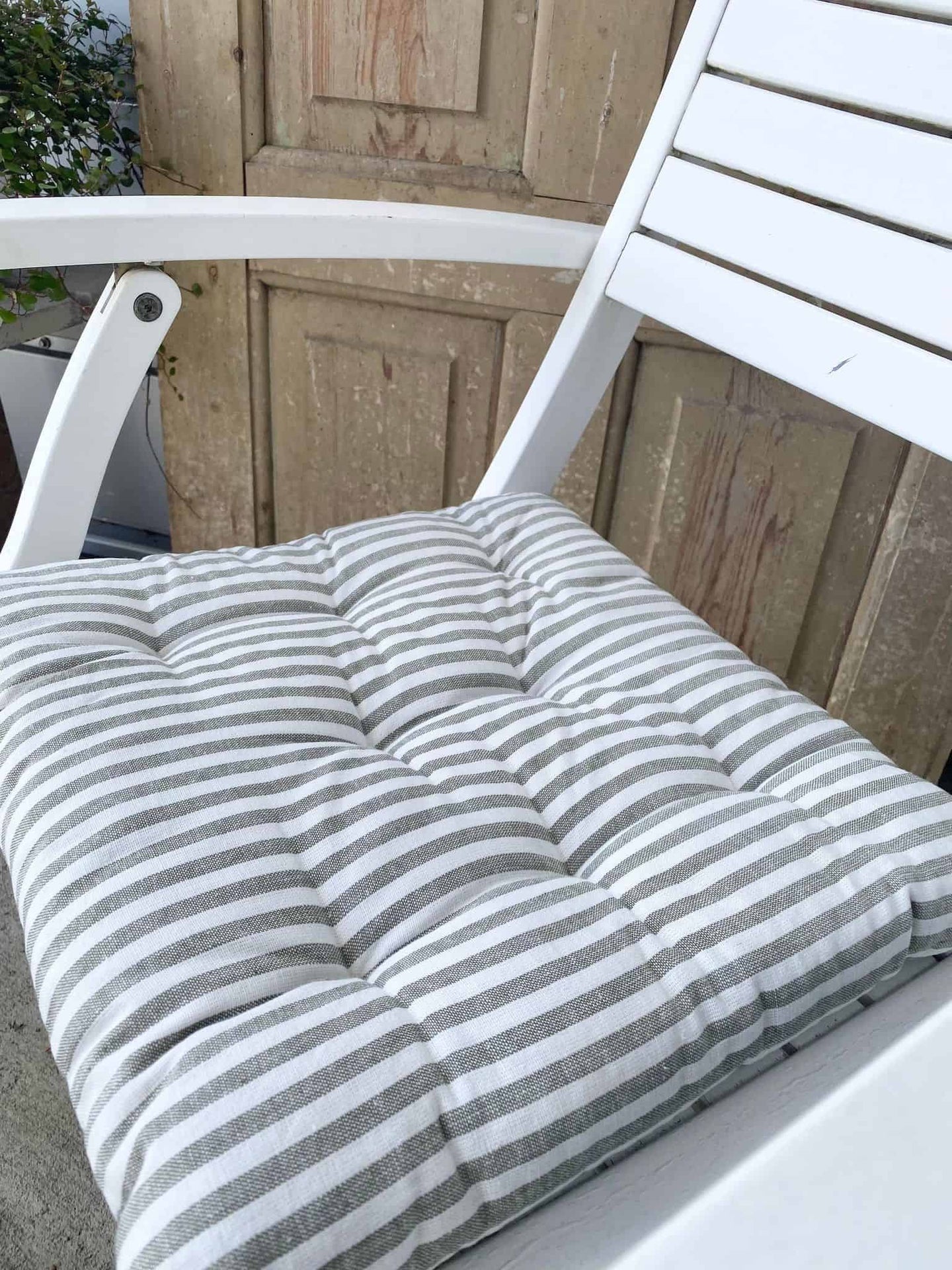Havehynde futon – Stribet salvie grøn 40×40 - VIAMAJA.DK