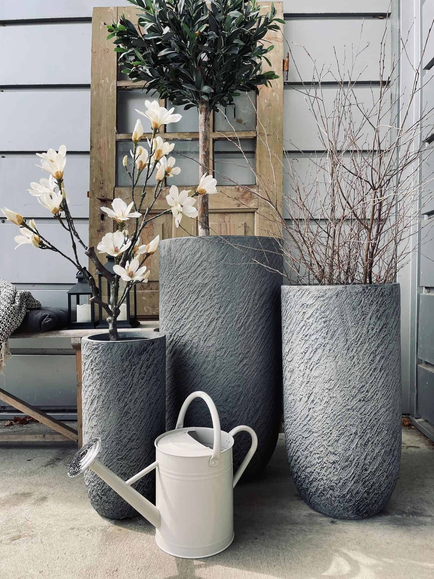 Havekrukke sæt af 3 store krukker - Mørk grå - VIAMAJA.DK
