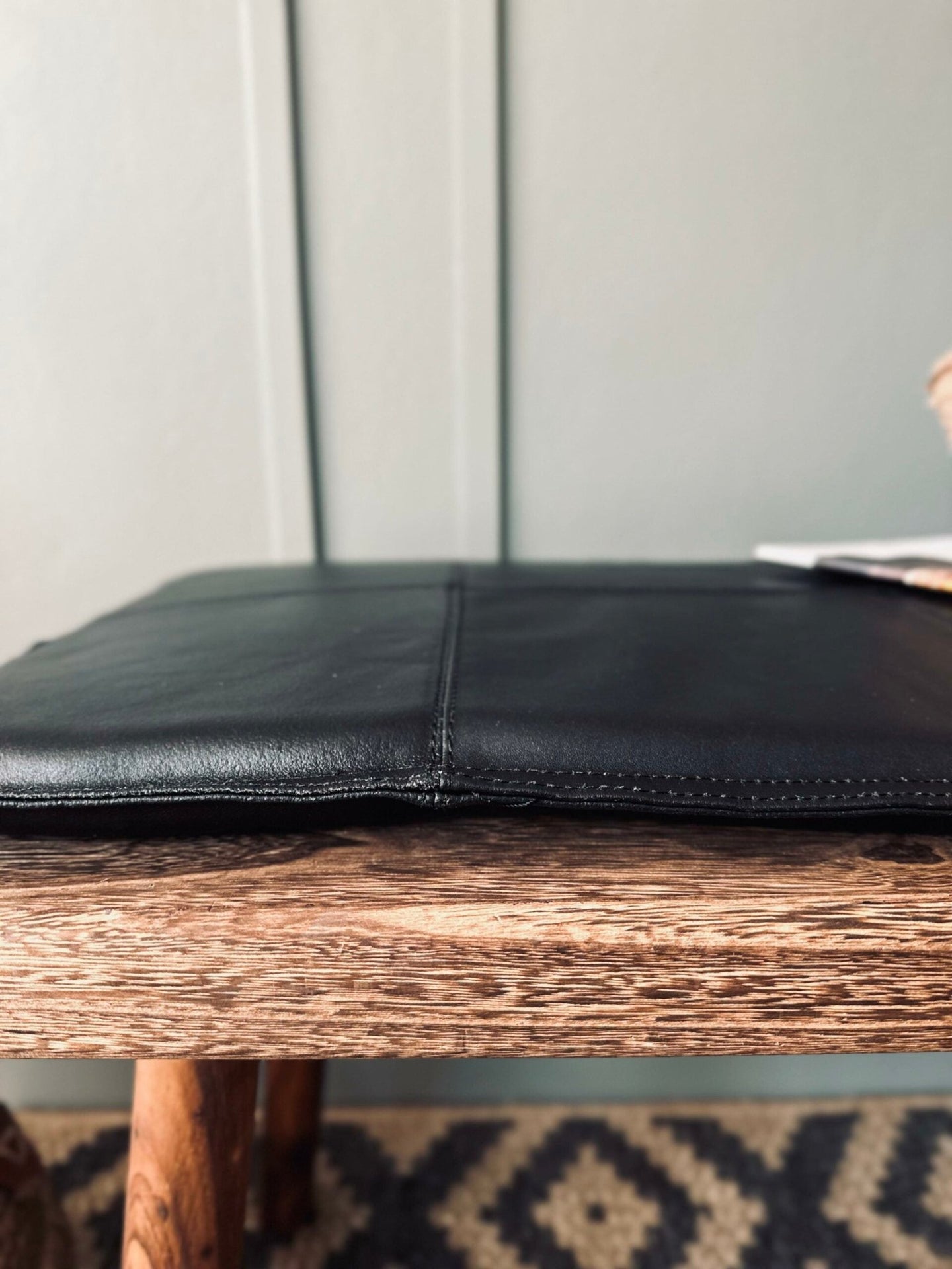 Hynde i læder – Sort bøffellæder - VIAMAJA.DK