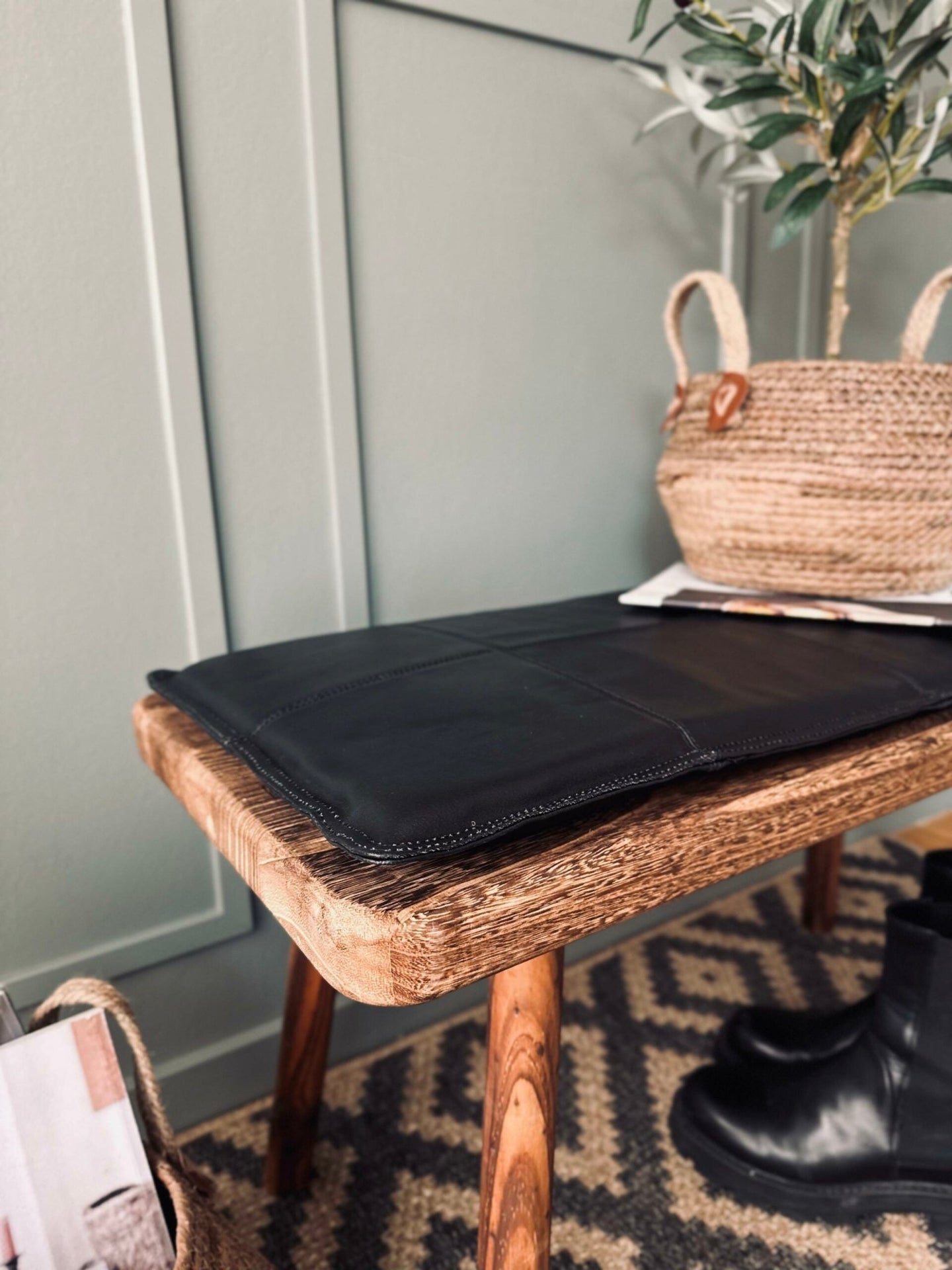 Hynde i læder – Sort bøffellæder - VIAMAJA.DK