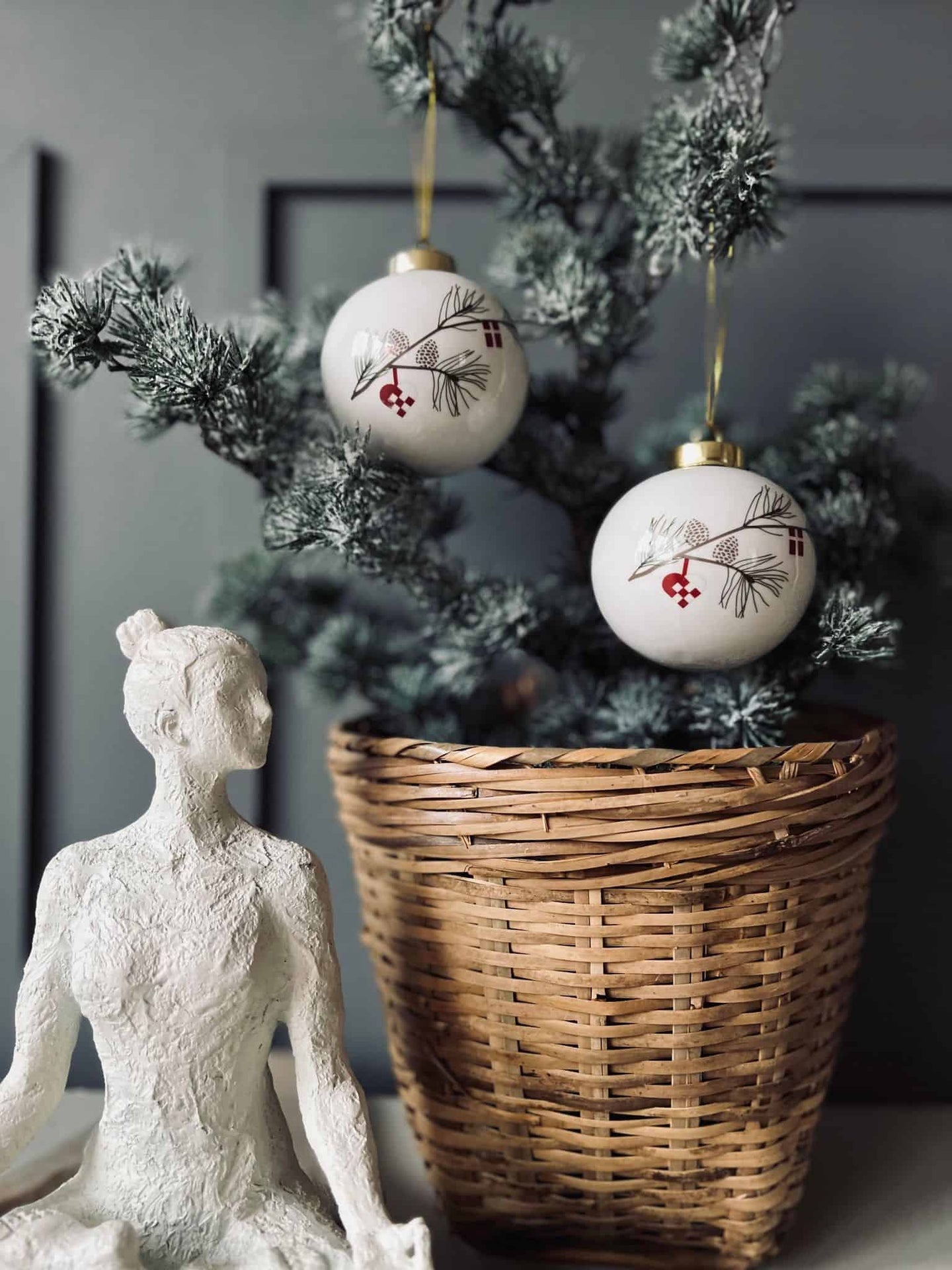 Julekugler i porcelæn - Sæt af 2 stk - VIAMAJA.DK