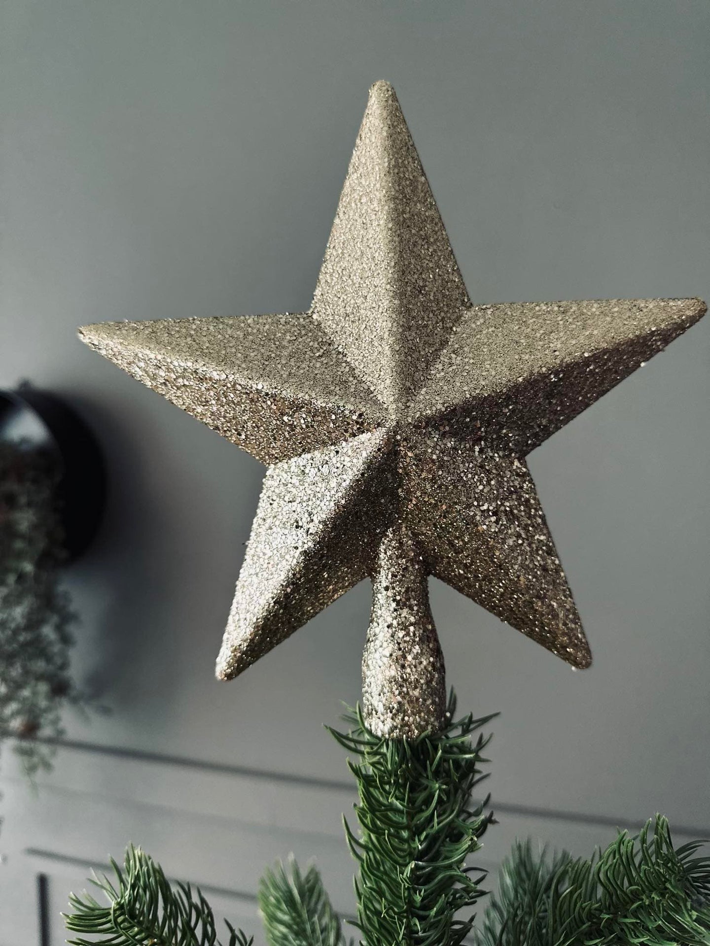 Julestjerne til juletræ - Guld - VIAMAJA.DK