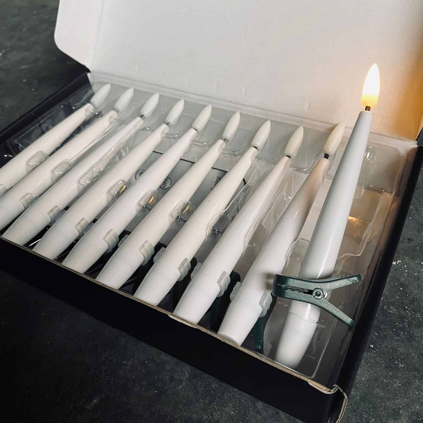 Juletræslys med 10 lys på klemme - 3d væge // Ink fjernbetjening - VIAMAJA.DK