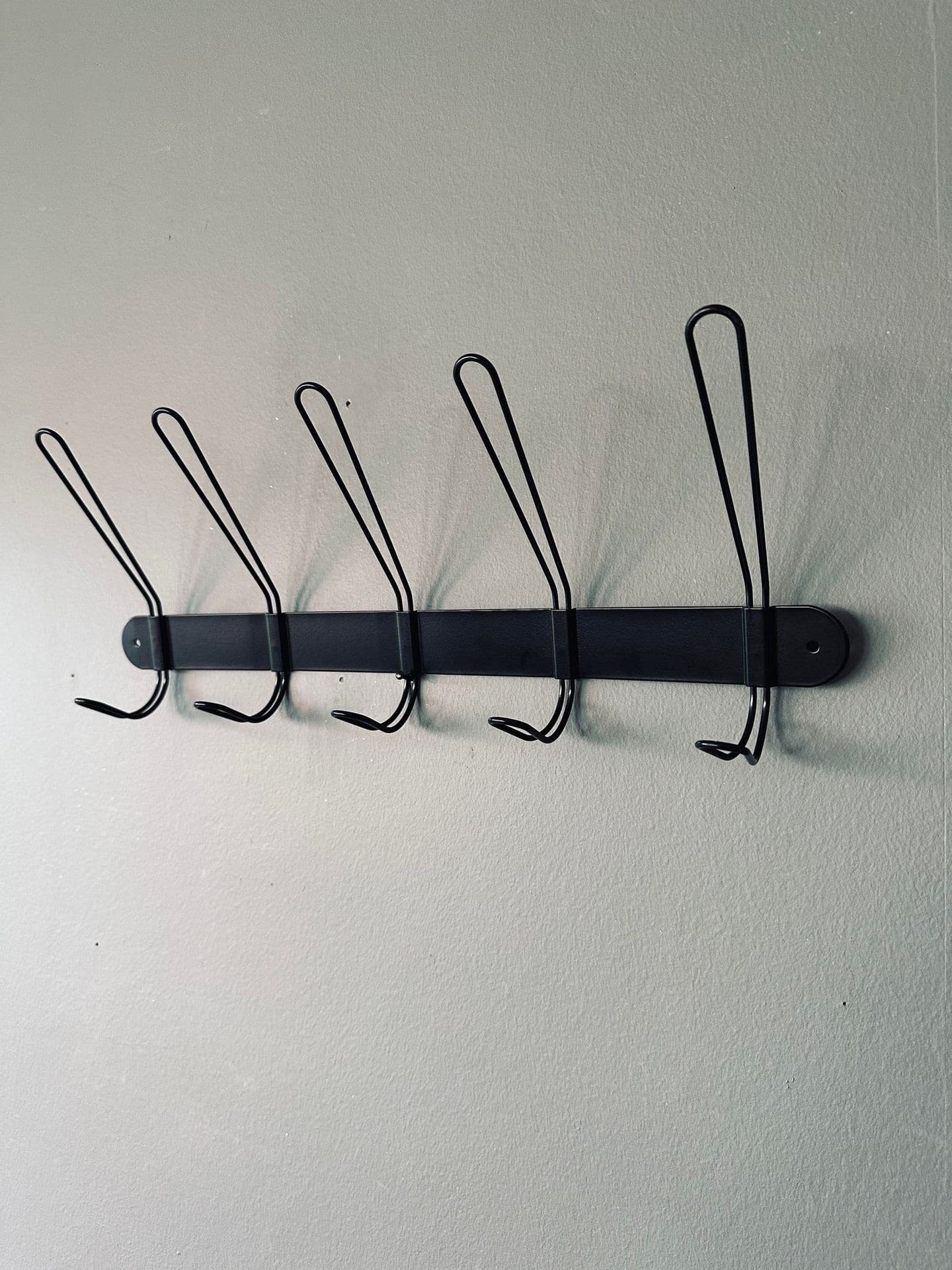 Knagerække med 5 kroge - VIAMAJA.DK