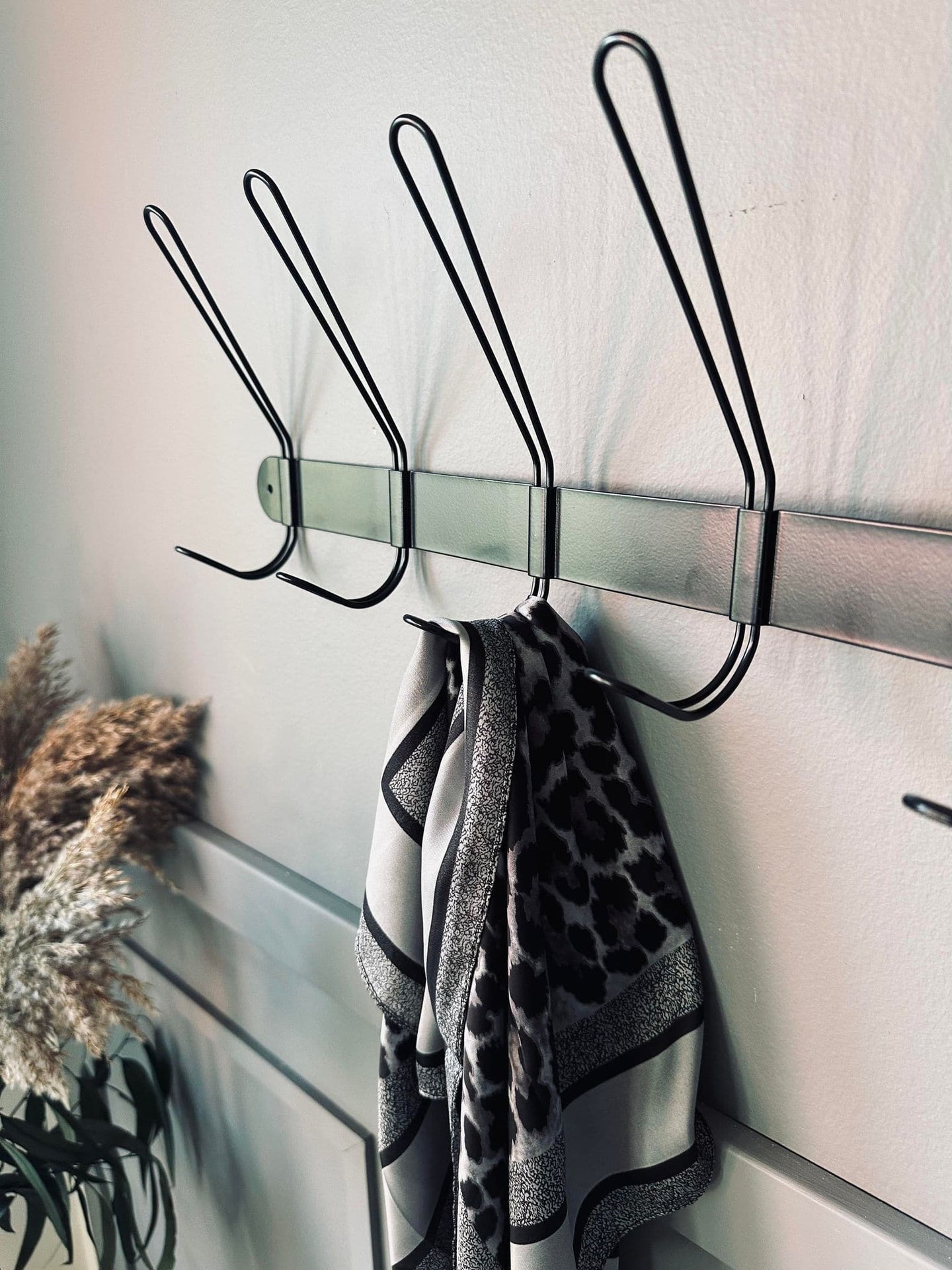 Knagerække med 5 kroge - VIAMAJA.DK