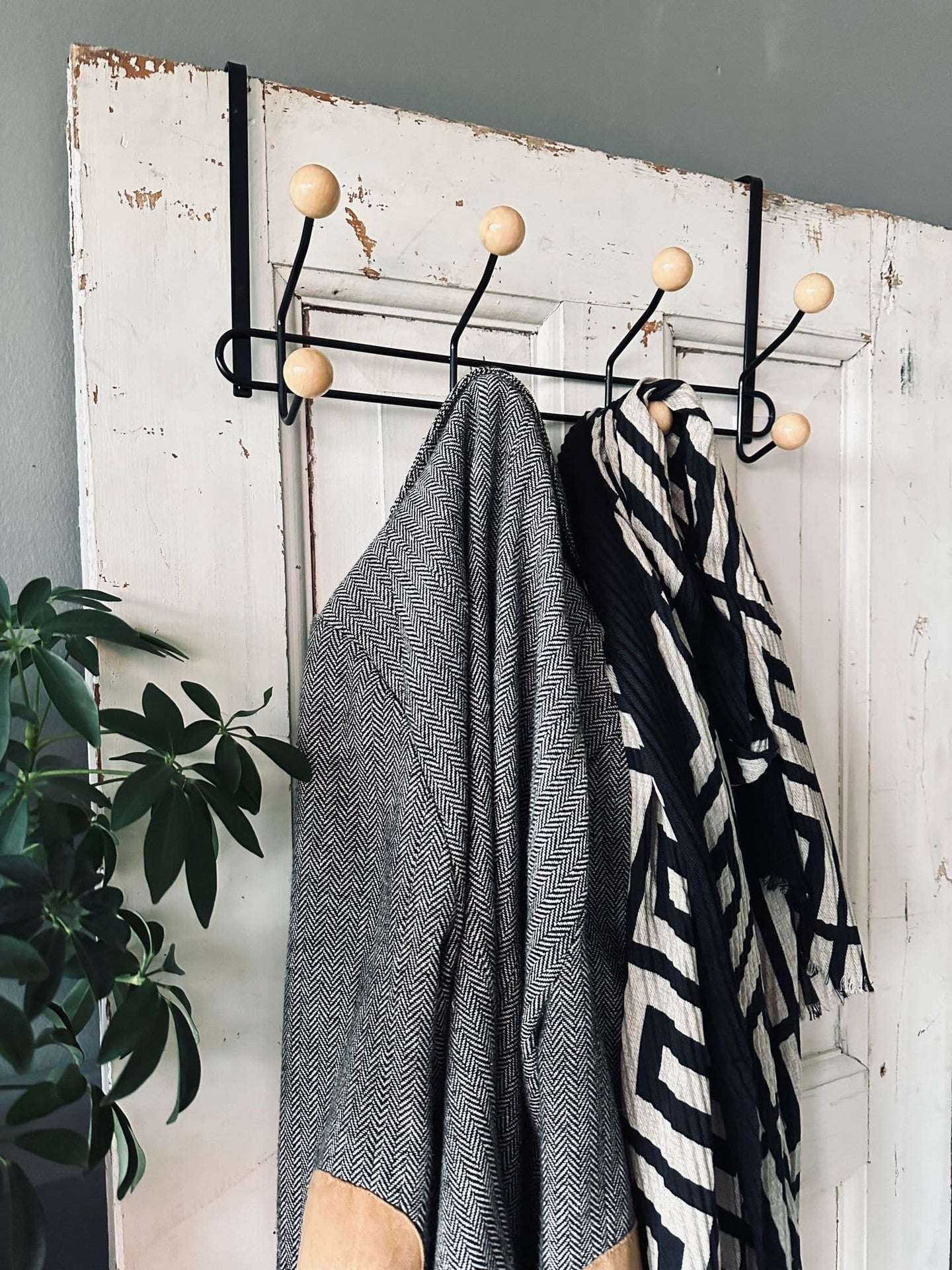 Knagerække med dørophæng - VIAMAJA.DK