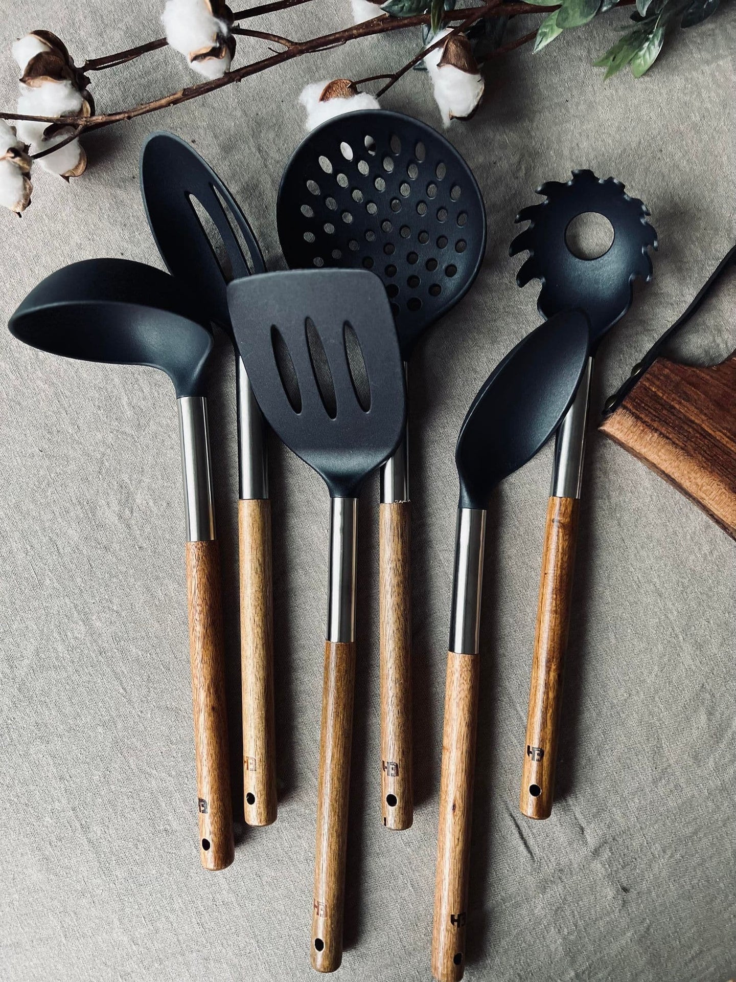 Køkkenredskaber ink dåse - 7 dele - VIAMAJA.DK