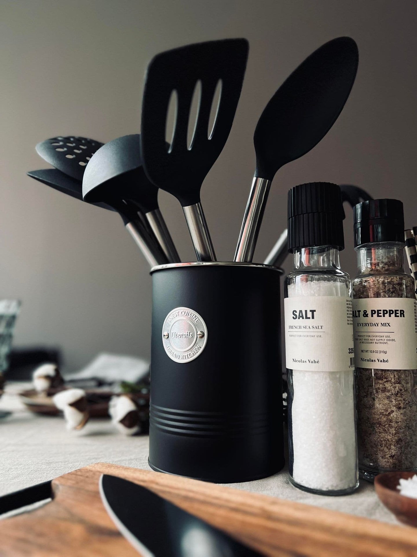 Køkkenredskaber ink dåse - 7 dele - VIAMAJA.DK