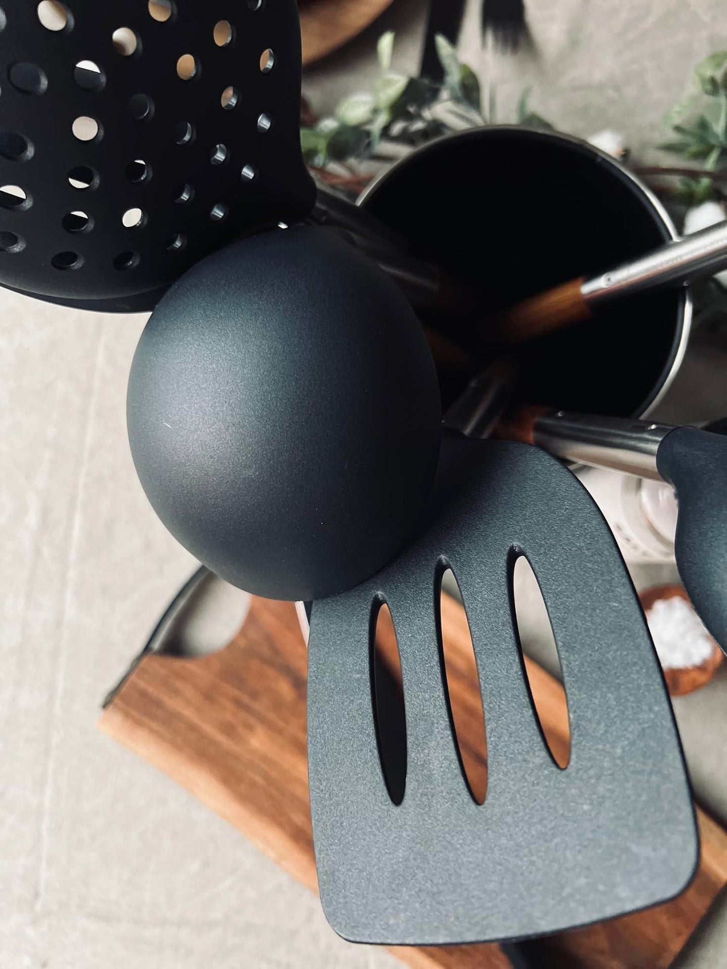 Køkkenredskaber ink dåse - 7 dele - VIAMAJA.DK