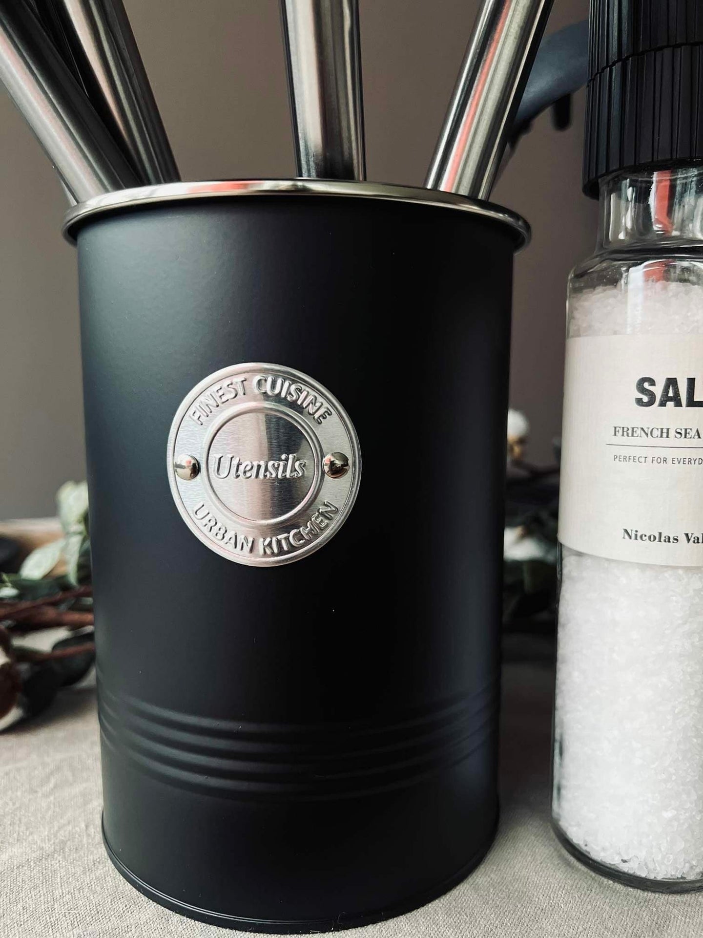 Køkkenredskaber ink dåse - 7 dele - VIAMAJA.DK