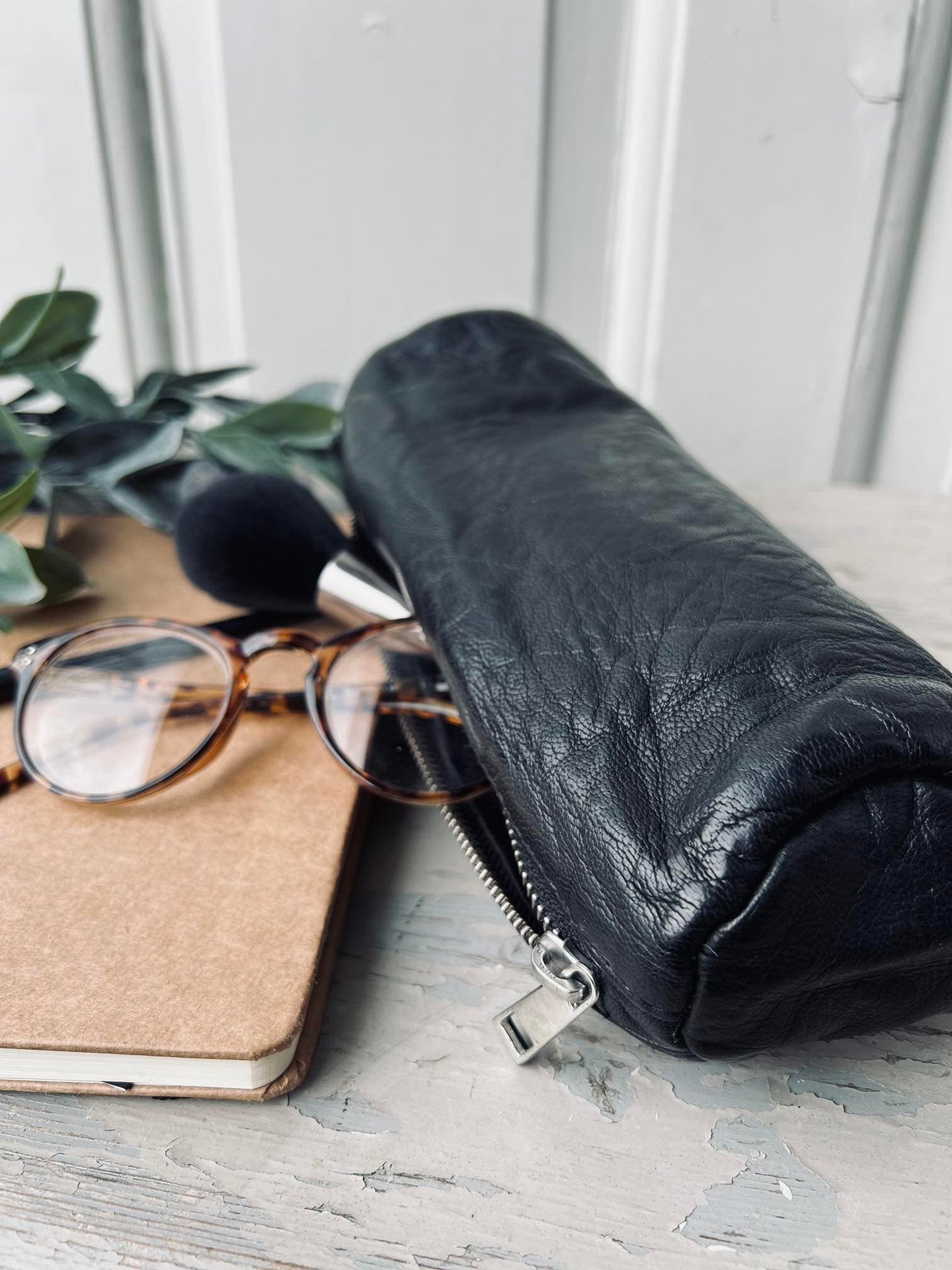 Kosmetik - penalhus i sort skind - VIAMAJA.DK