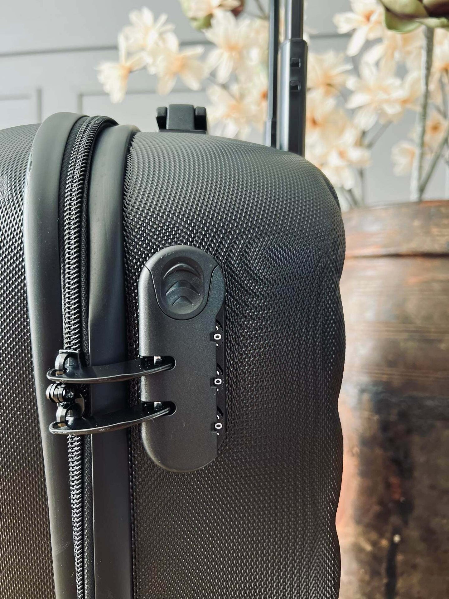 Kuffert - Black 28 liter - Kabine godkendt - VIAMAJA.DK