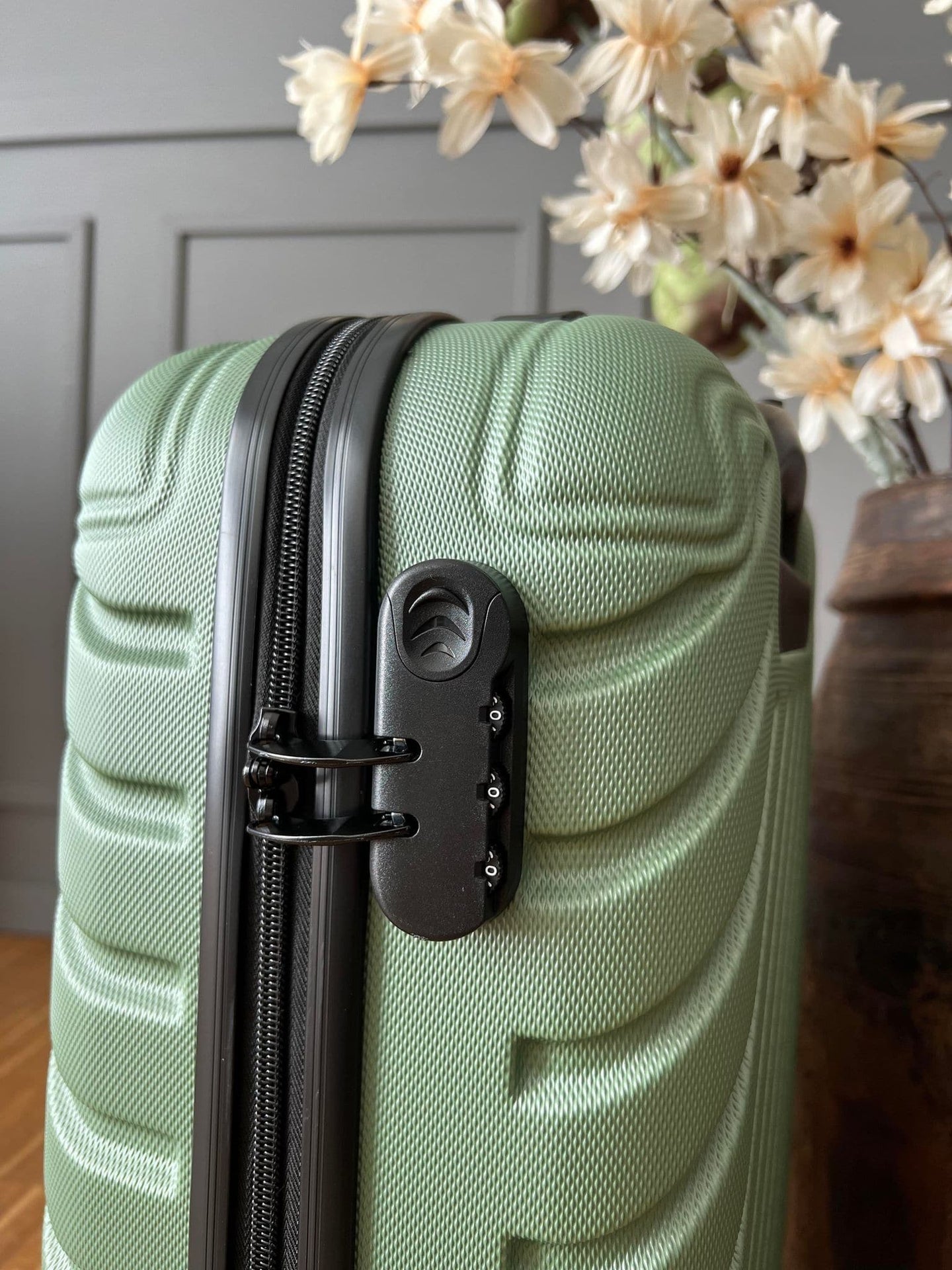 Kuffert - Grøn 28 liter - Kabine godkendt - VIAMAJA.DK