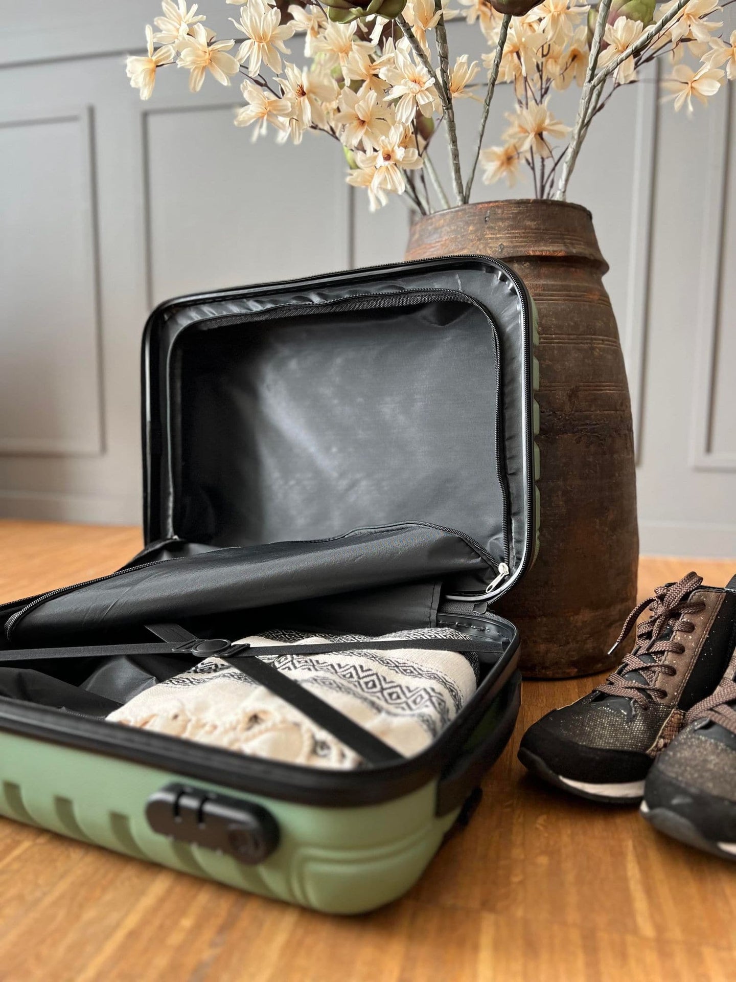 Kuffert - Grøn 28 liter - Kabine godkendt - VIAMAJA.DK