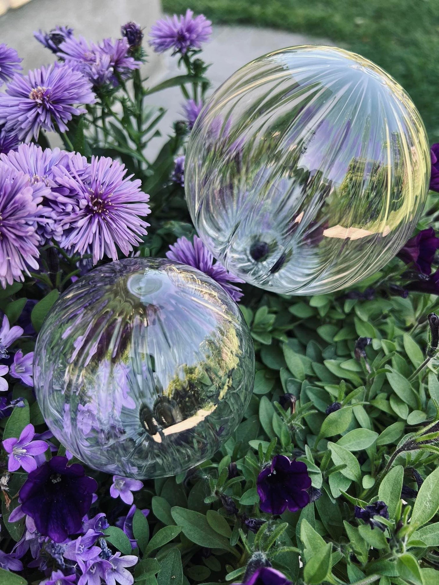 Kugler i klar glas - Sæt af 2 stk til vanding af blomster - VIAMAJA.DK