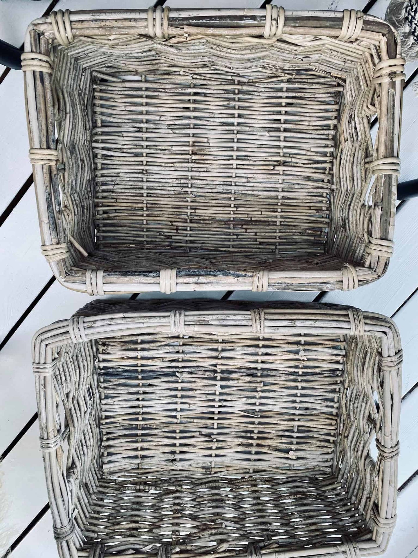 Kurv / kasse i kraftig rattan – Stor - VIAMAJA.DK