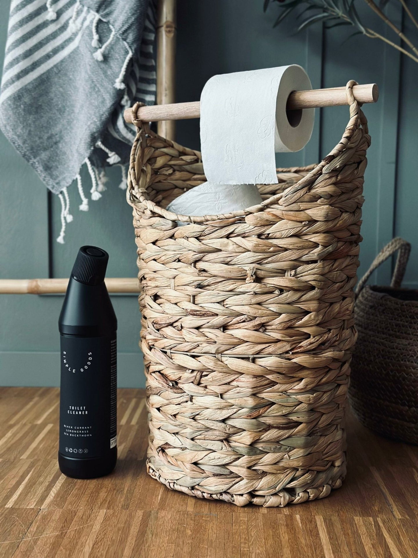 Kurv m. toiletpapirholder – Lys Natur - VIAMAJA.DK