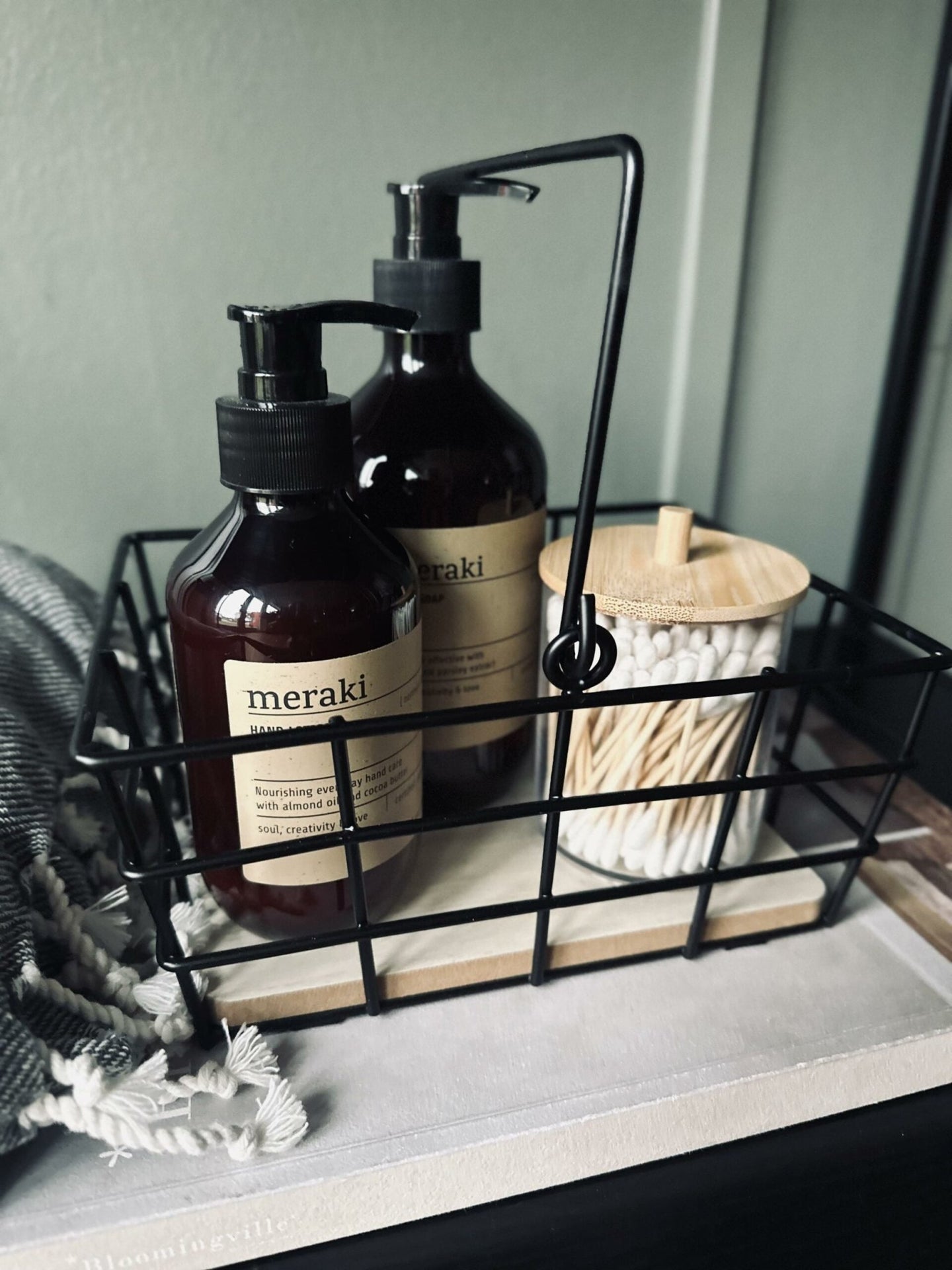 Kurv med sort metal – Firkantet - VIAMAJA.DK