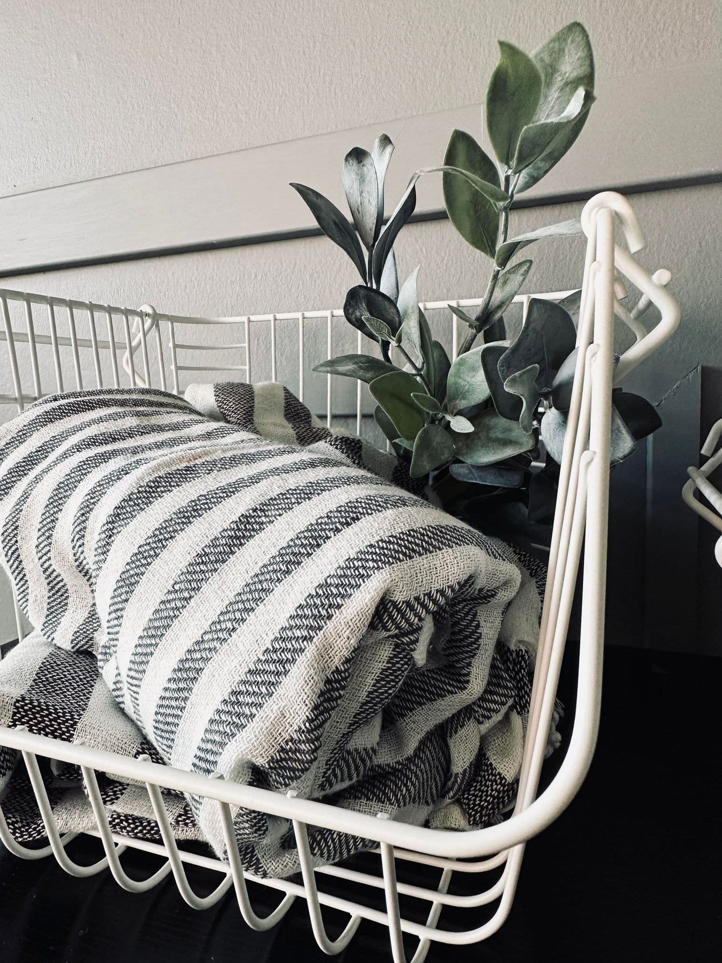 Kurv til opbevaring - Hvid stabelbar LARGE - VIAMAJA.DK