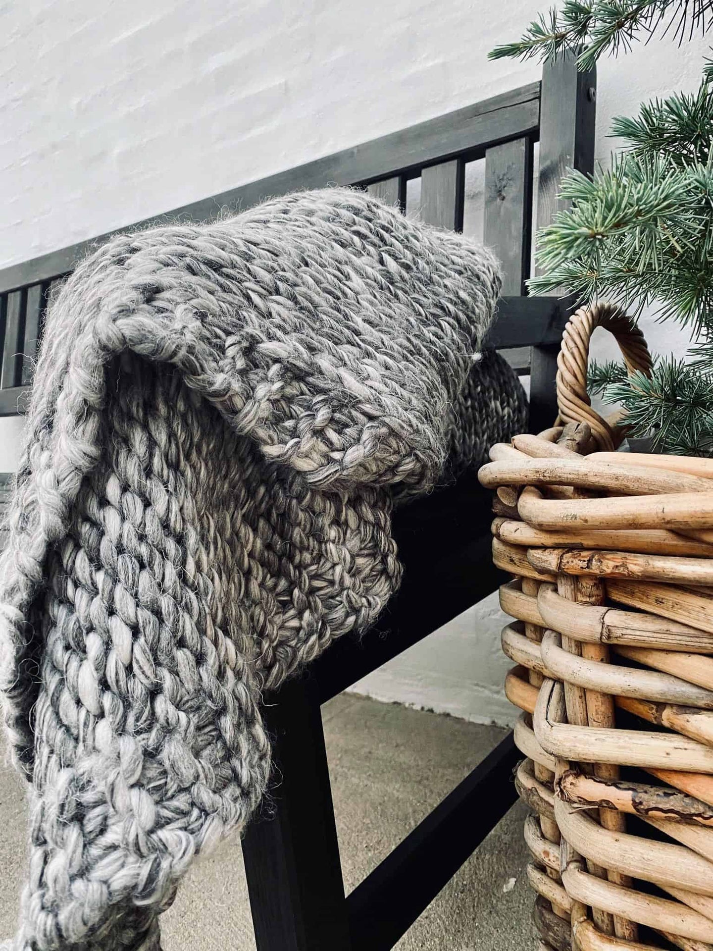 Lækkert grov strikket plaid – Grå Mix - VIAMAJA.DK