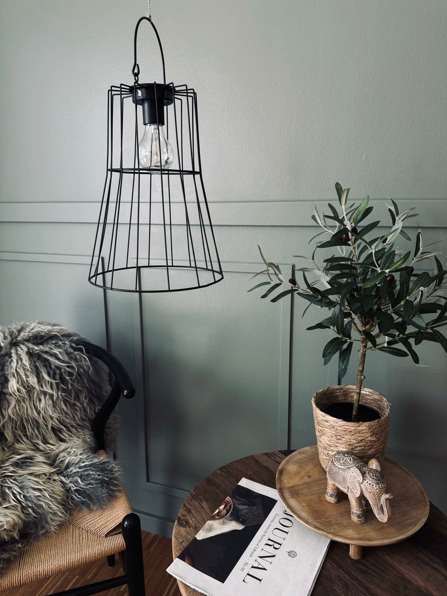 Lampe med solceller – Black metal - VIAMAJA.DK