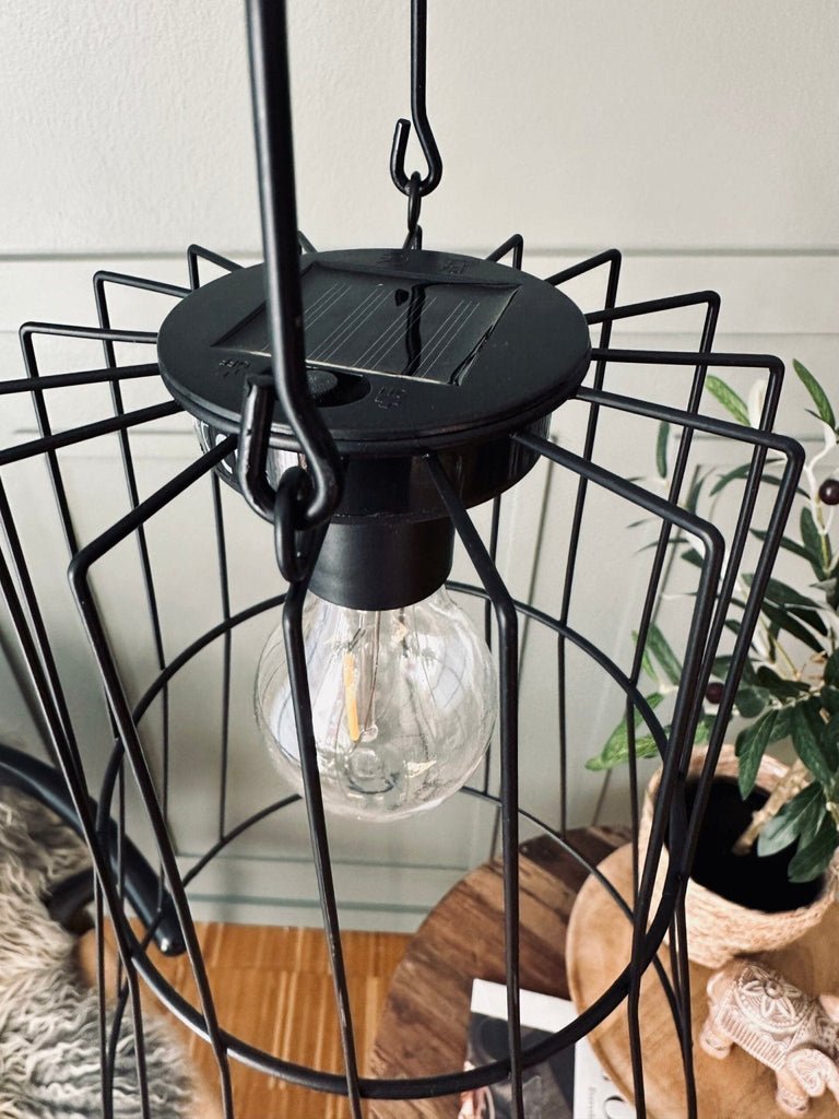 Lampe med solceller – Black metal - VIAMAJA