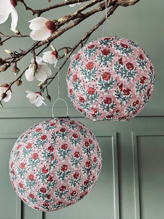 Lampe med solceller – Flower dia 30cm Rose - VIAMAJA.DK