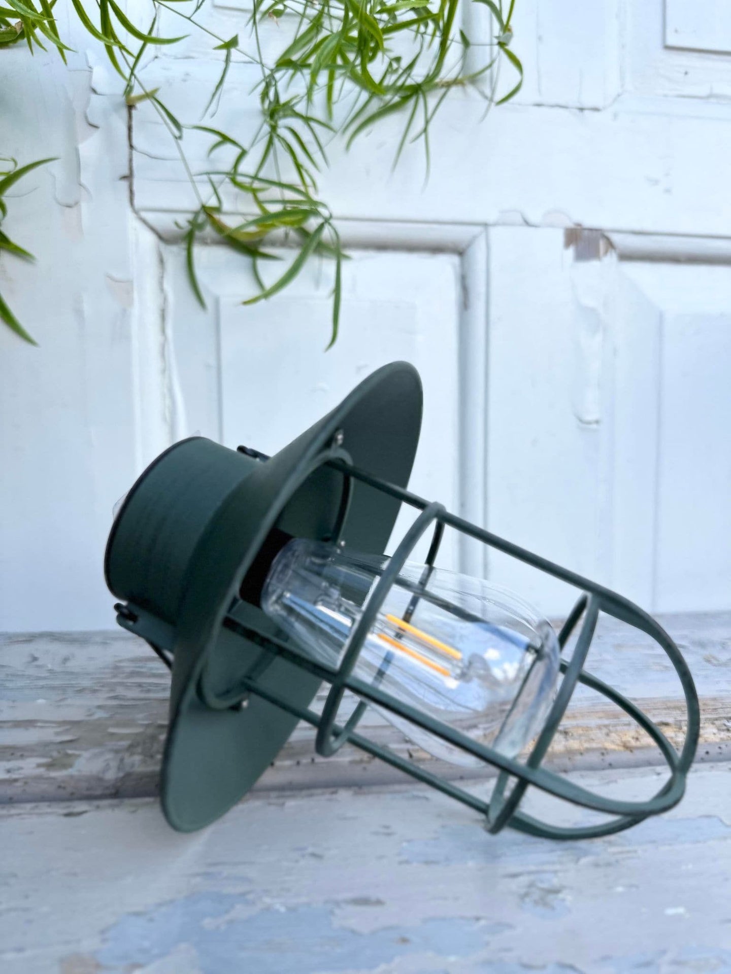 Lampe med solceller - Oliven factory - VIAMAJA.DK