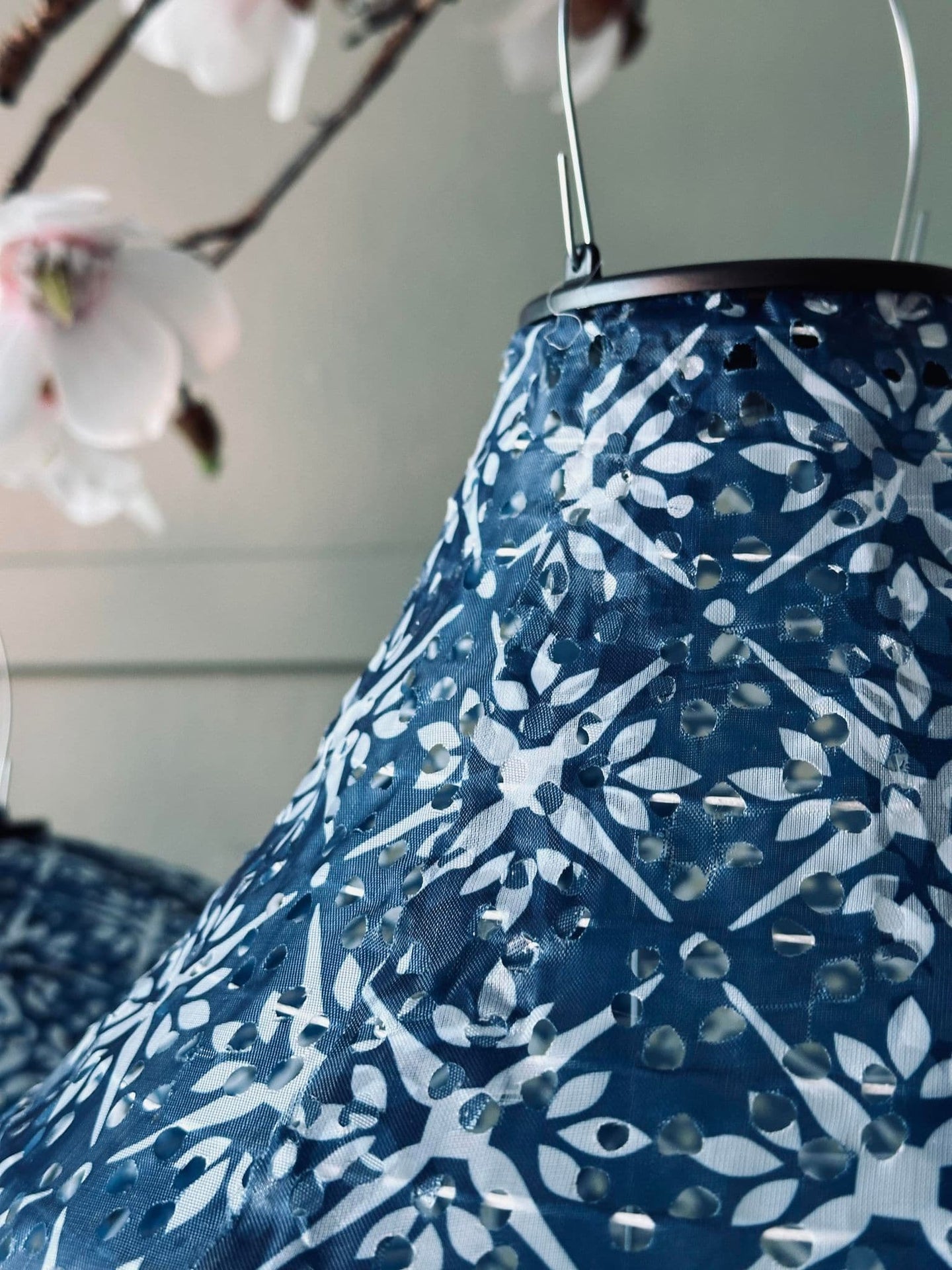 Lampe med solceller Pear – SUMMER BLUE - VIAMAJA.DK