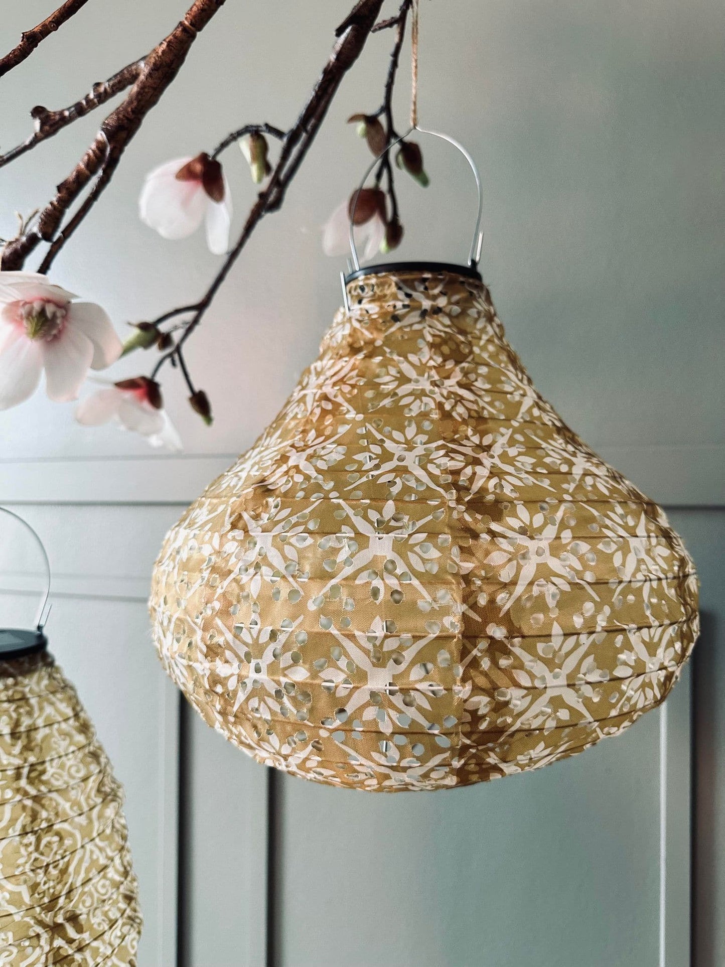 Lampe med solceller Pear - SUMMER GOLD - VIAMAJA.DK