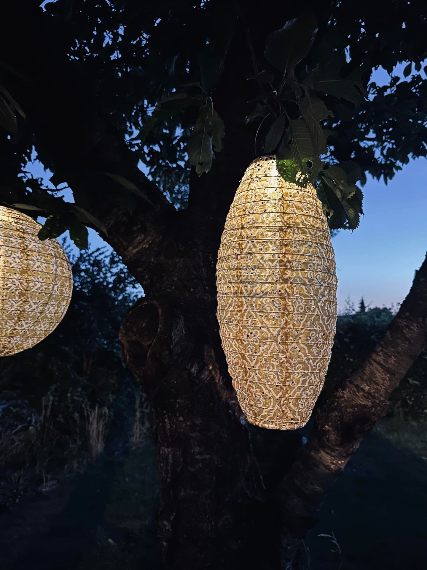 Lampe med solceller - SUMMER GOLD - VIAMAJA.DK