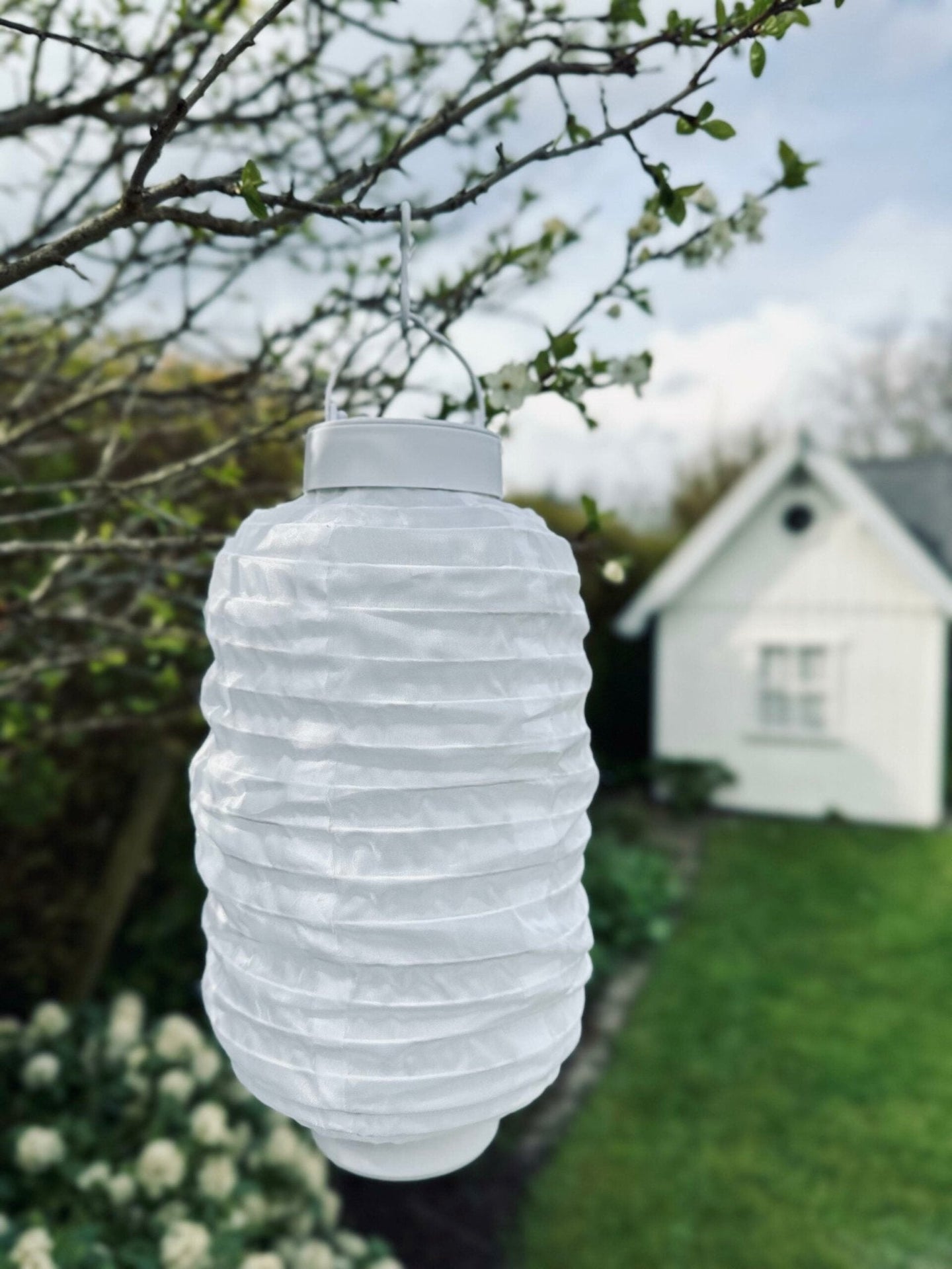 Lampe med solceller – White - VIAMAJA.DK
