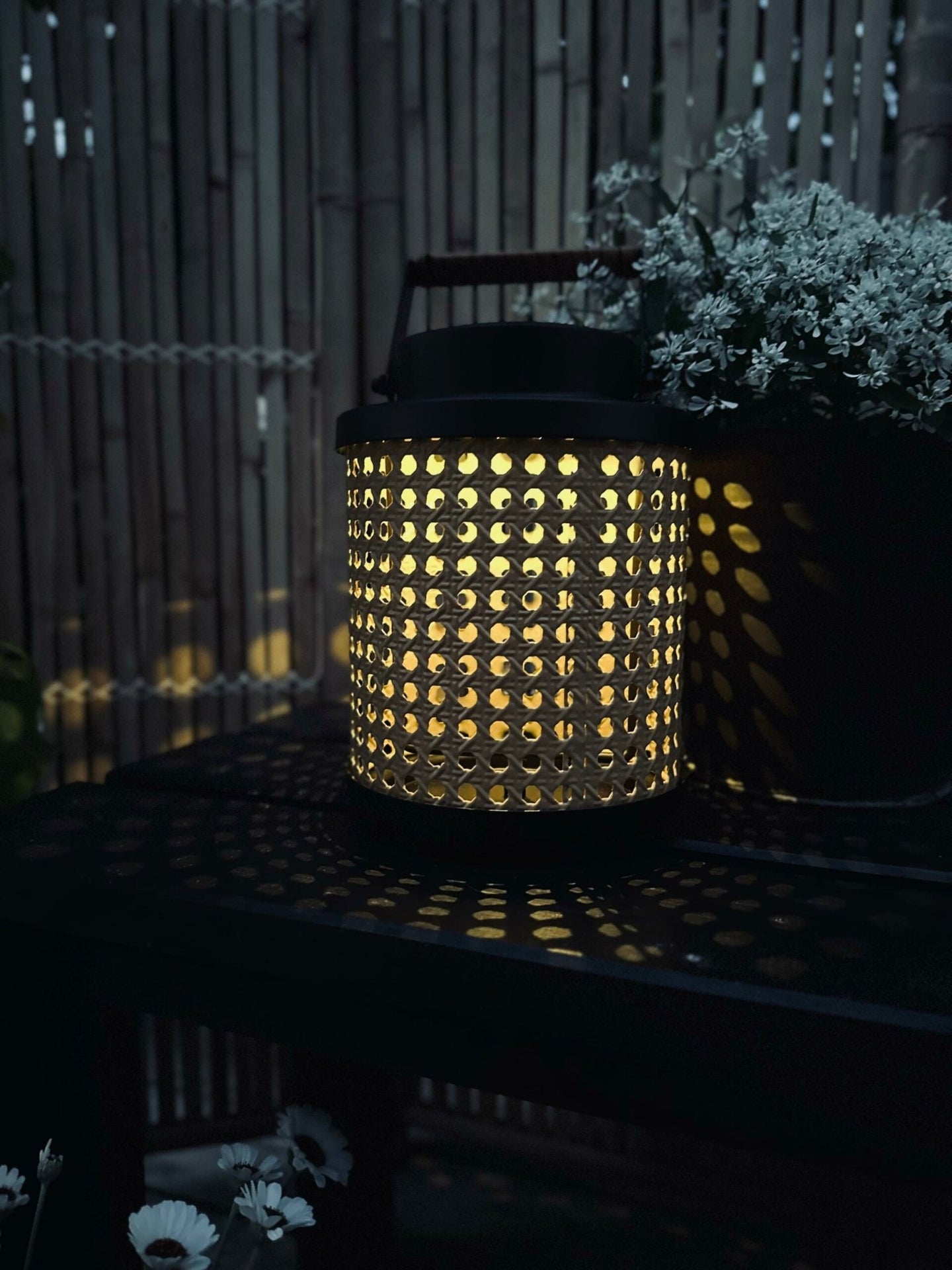 Lanterne LIMA med solceller - VIAMAJA.DK
