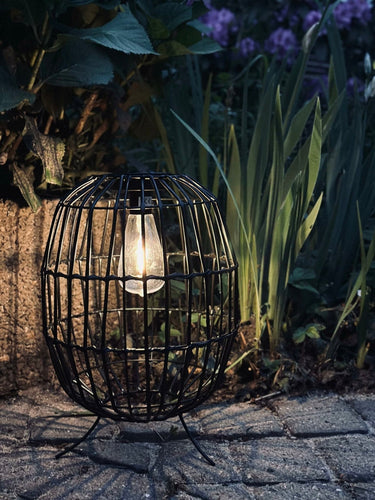 Lanterne med solceller - VIAMAJA.DK