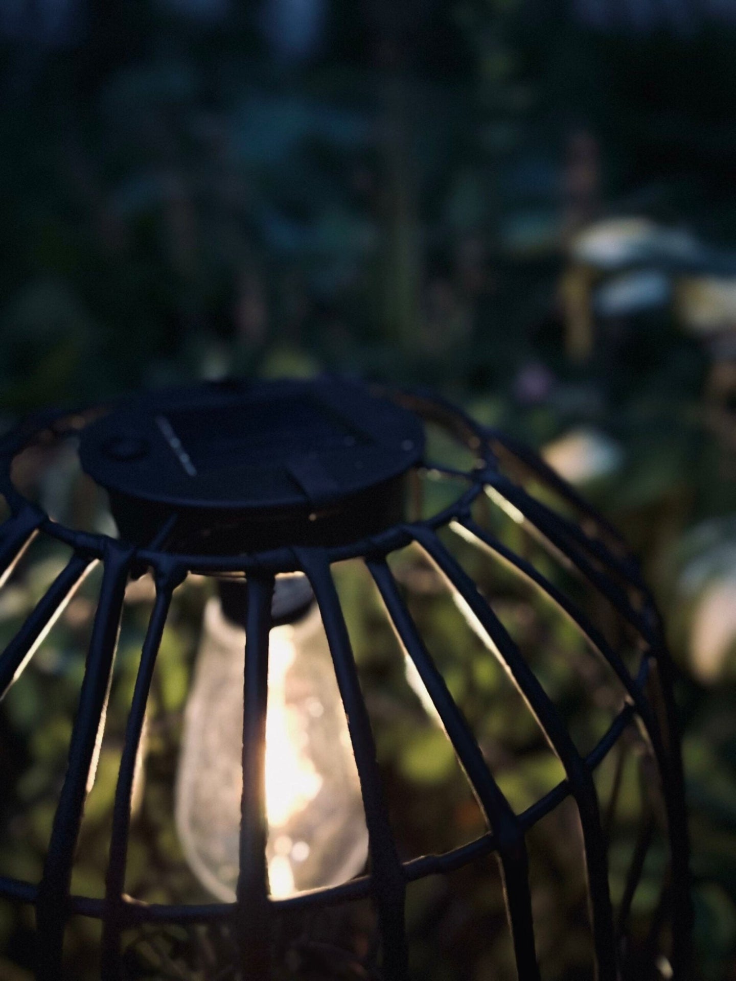 Lanterne med solceller - VIAMAJA.DK