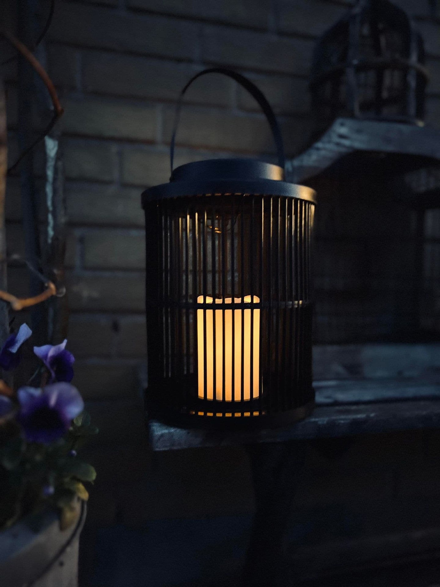 Lanterne med solceller - Black design - VIAMAJA.DK