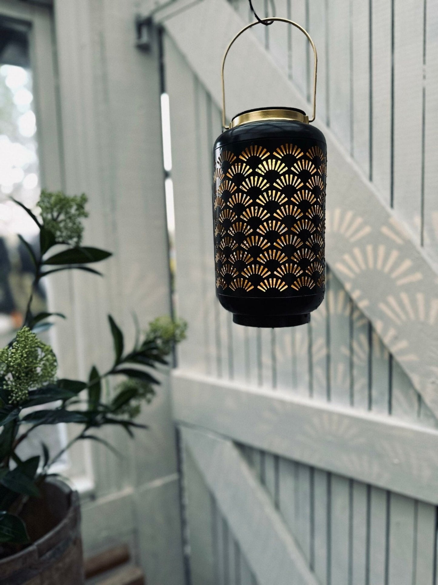 Lanterne med solceller – Black / Gold - VIAMAJA.DK