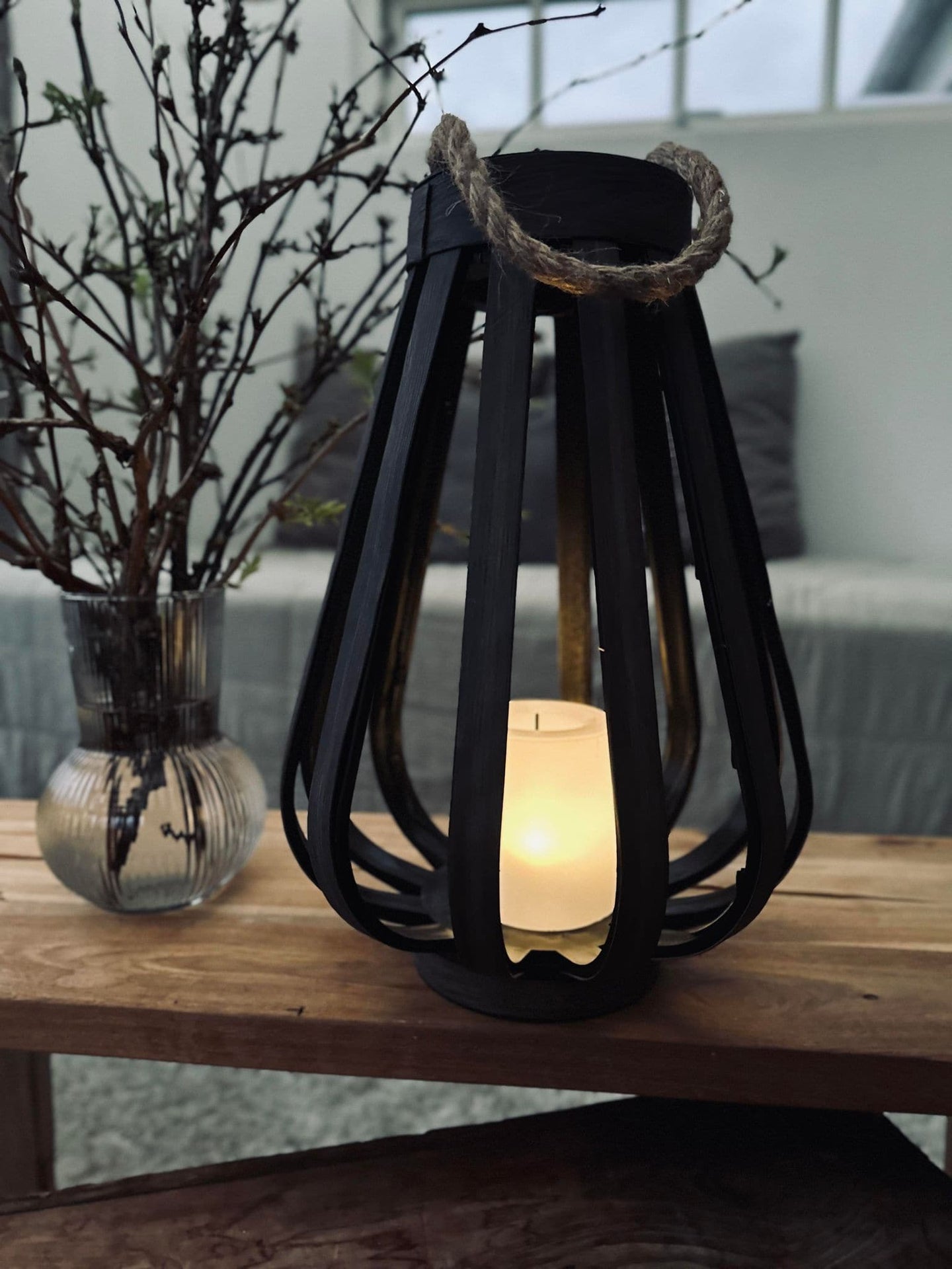 Lanterne med solceller – Dark 34cm - VIAMAJA.DK